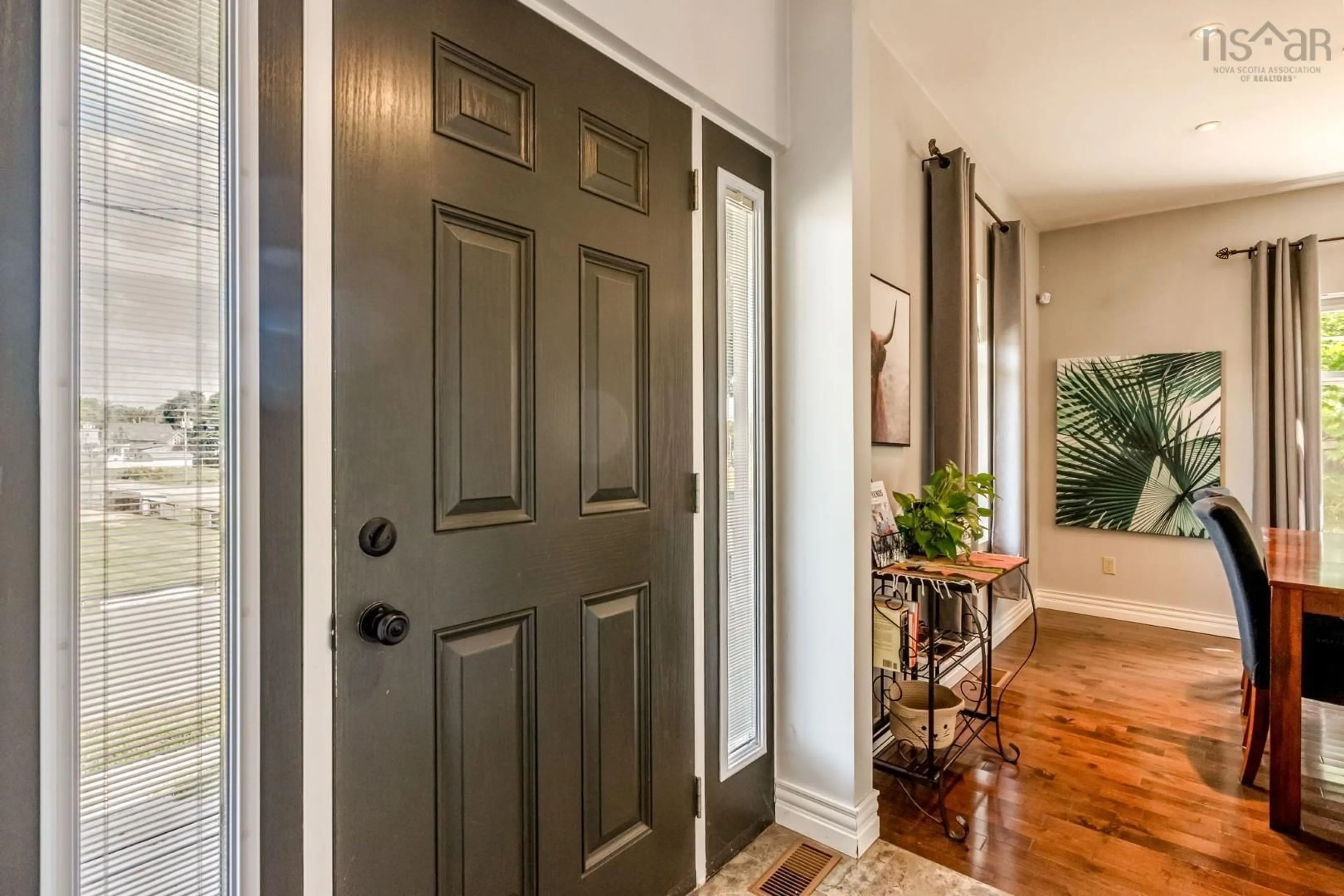 Indoor entryway for 33 Beacon St, Amherst Nova Scotia B4H 1P3