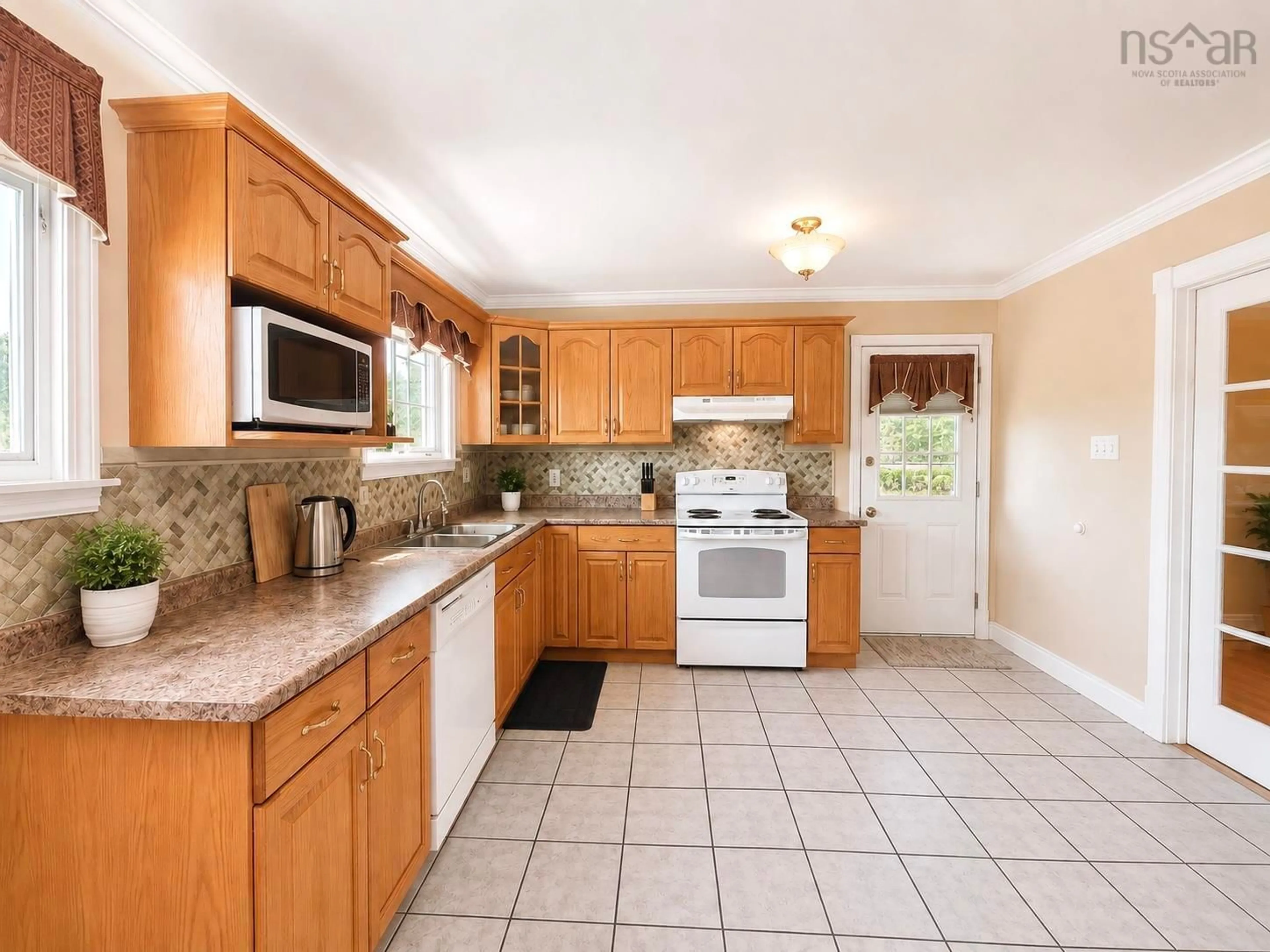 Standard kitchen, ceramic/tile floor for 136 Flying Cloud Dr, Forest Hills Nova Scotia B2W 4V7