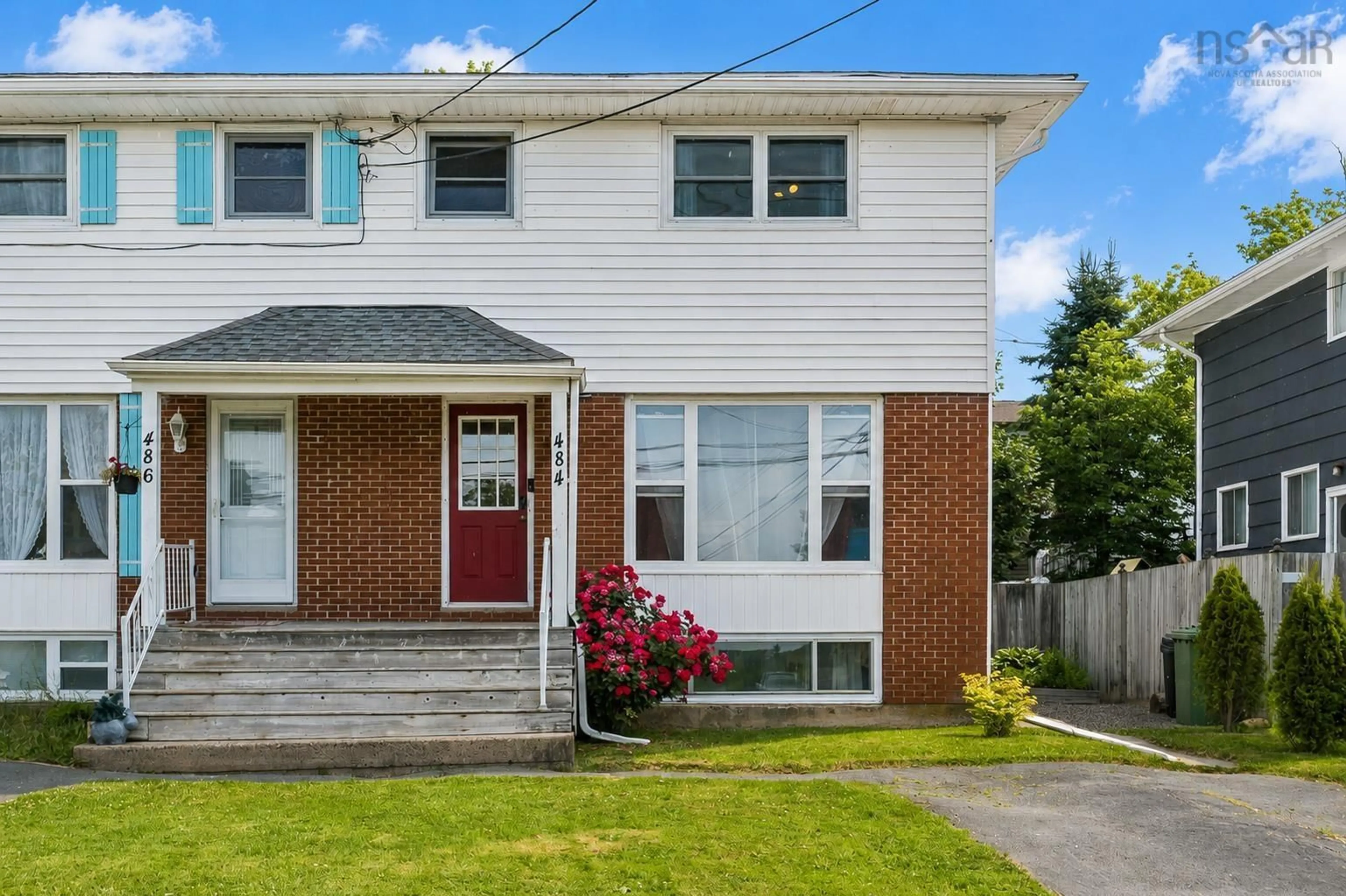 Home with vinyl exterior material, street for 484 Spring Ave, Dartmouth Nova Scotia B2W 1X8