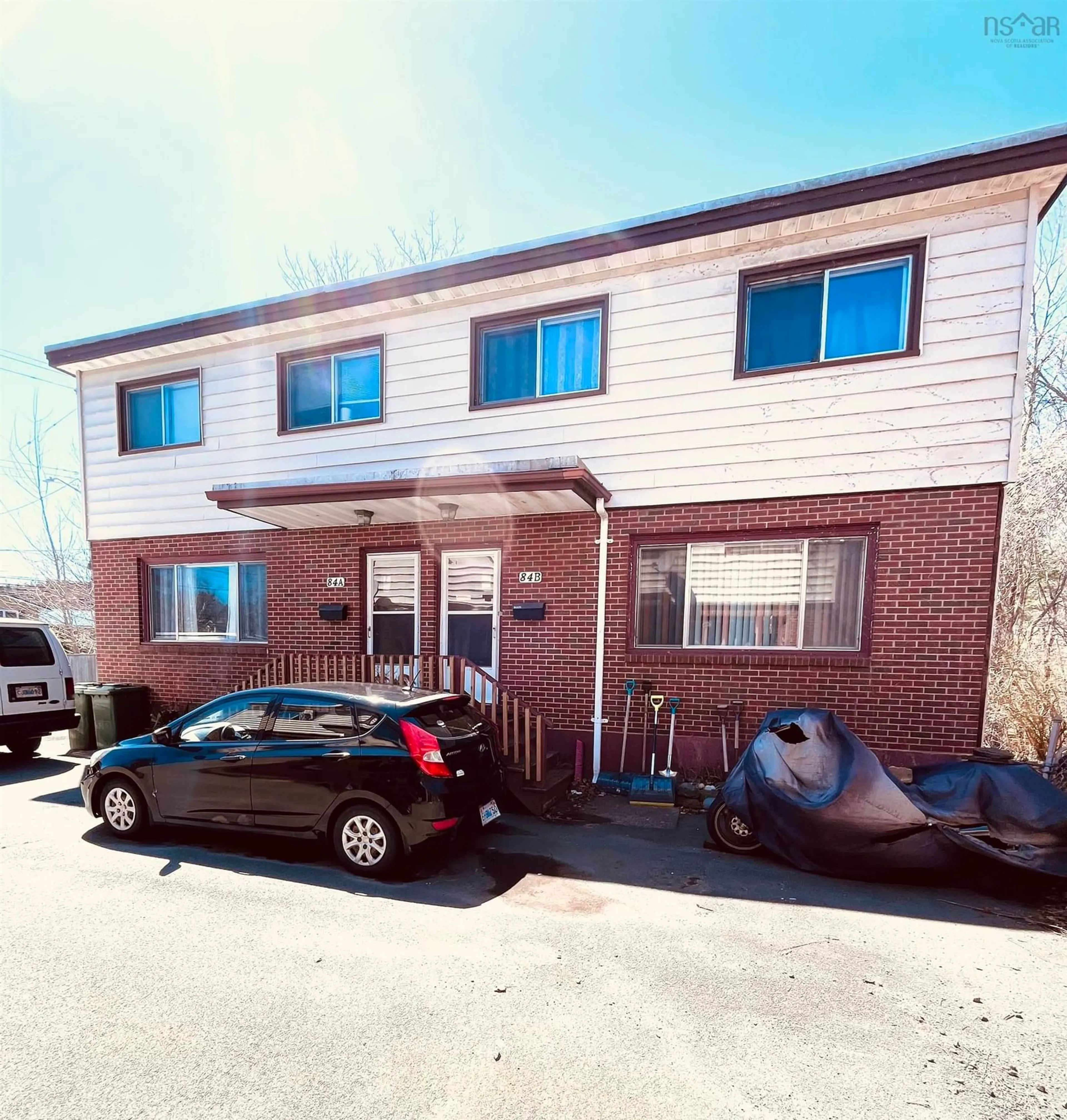 A pic from outside/outdoor area/front of a property/back of a property/a pic from drone, building for 84-86 Williams Lake Rd #A B, Armdale Nova Scotia B3P 1T3