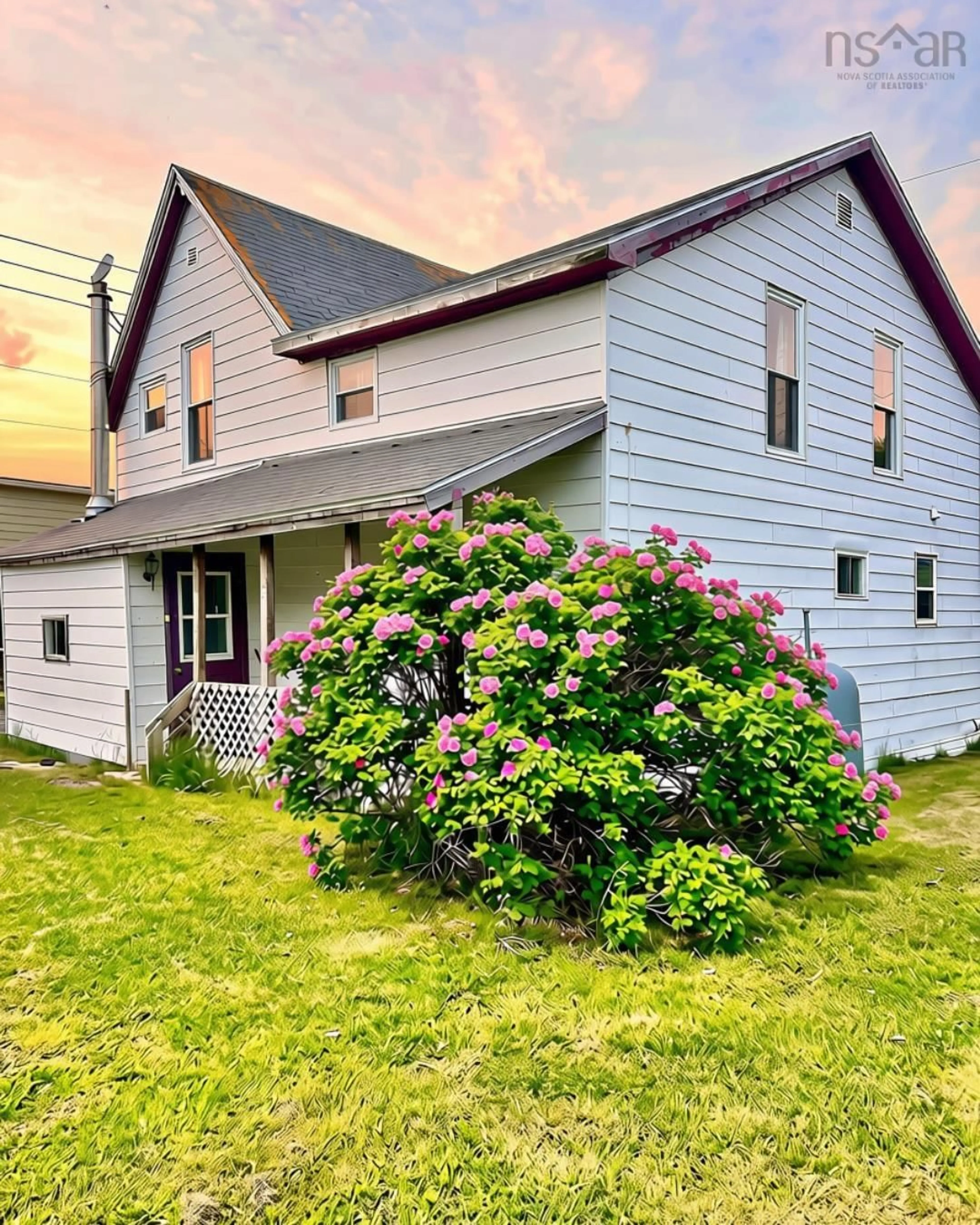 A pic from outside/outdoor area/front of a property/back of a property/a pic from drone, street for 16 Forest Street, Inverness Nova Scotia B0E 1N0