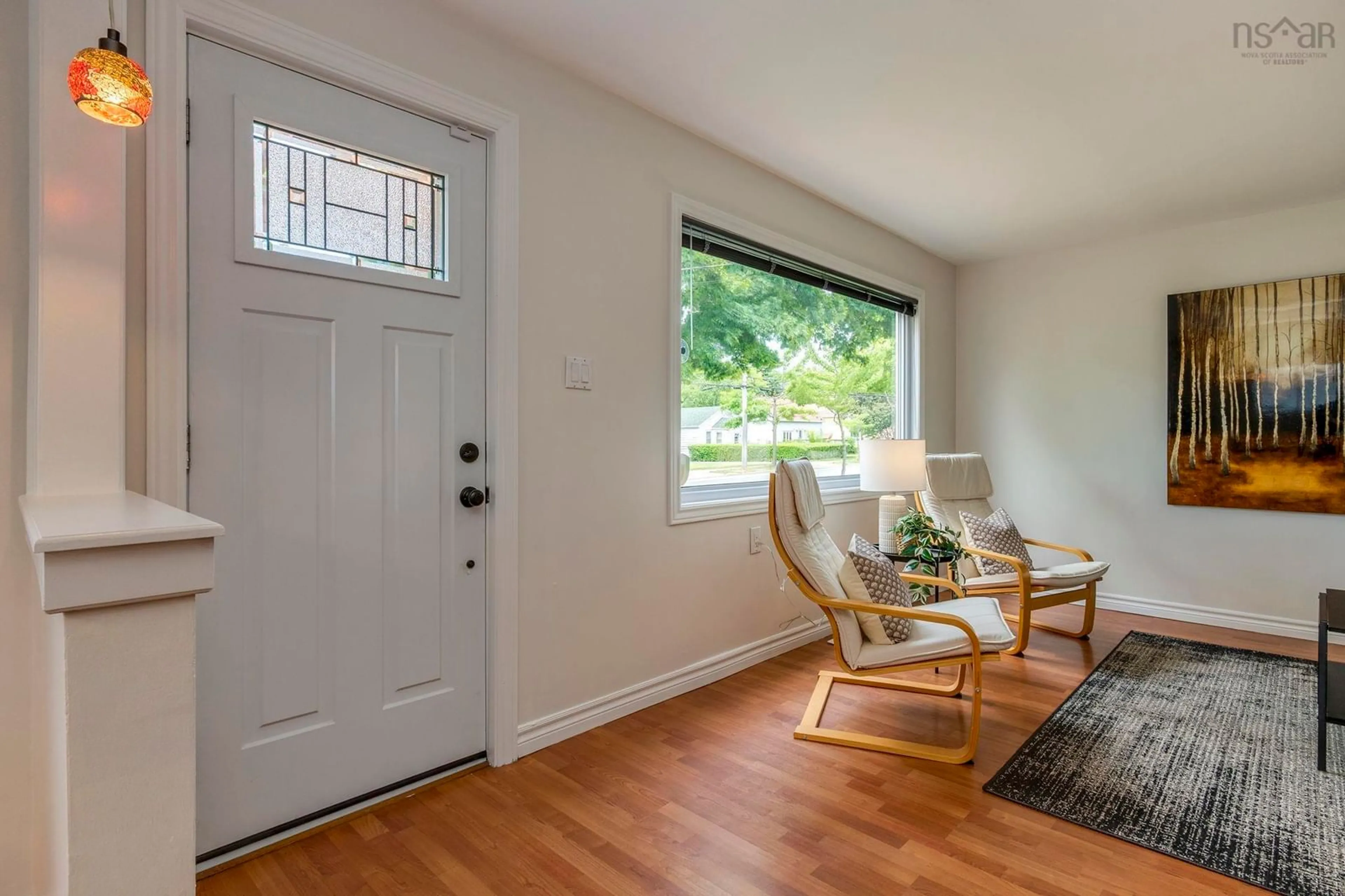 Indoor entryway for 46 Albro Lake Rd, Dartmouth Nova Scotia B3A 3Y1