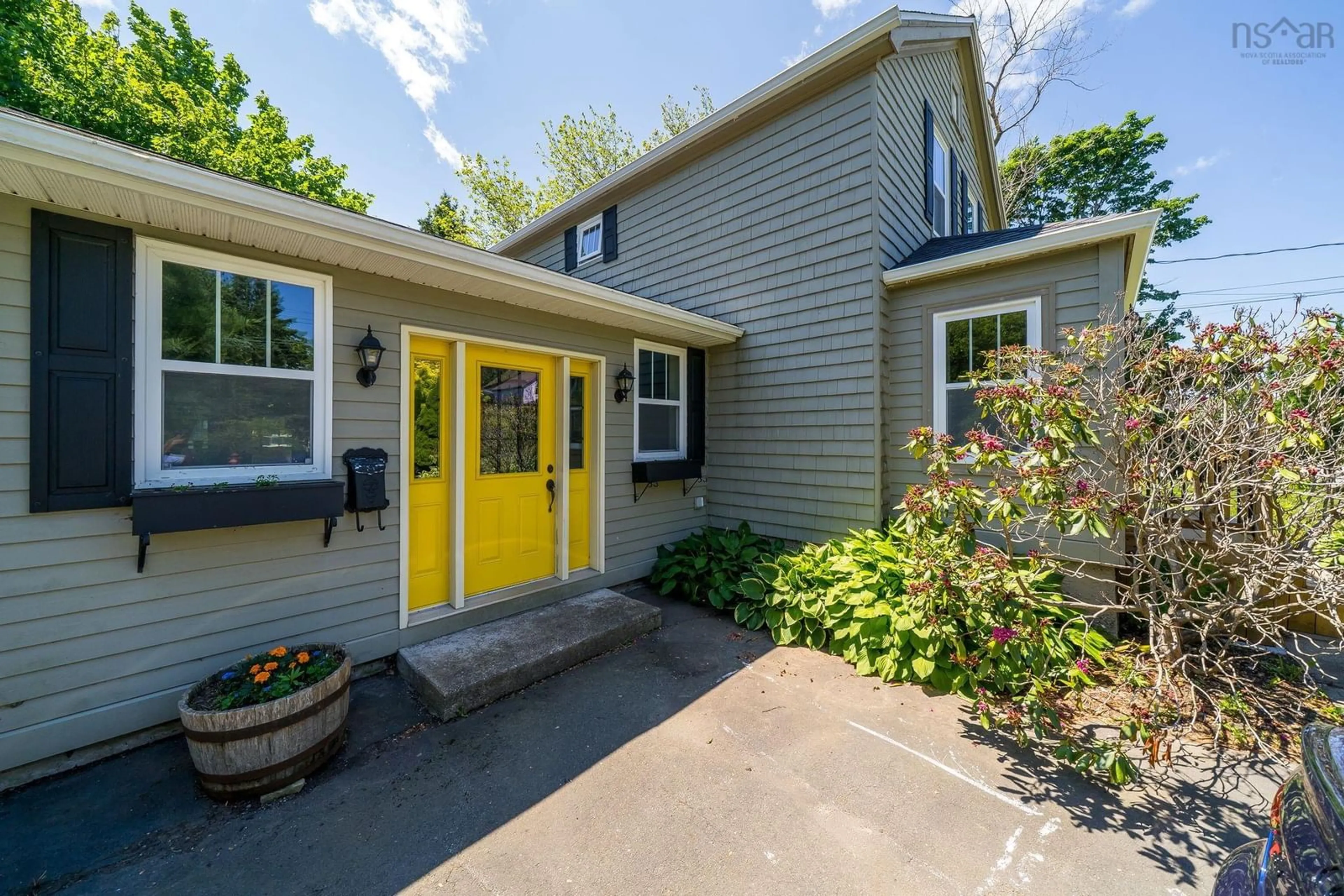 Unknown for 16 Lawnwood Ave, Halifax Nova Scotia B3N 1E7