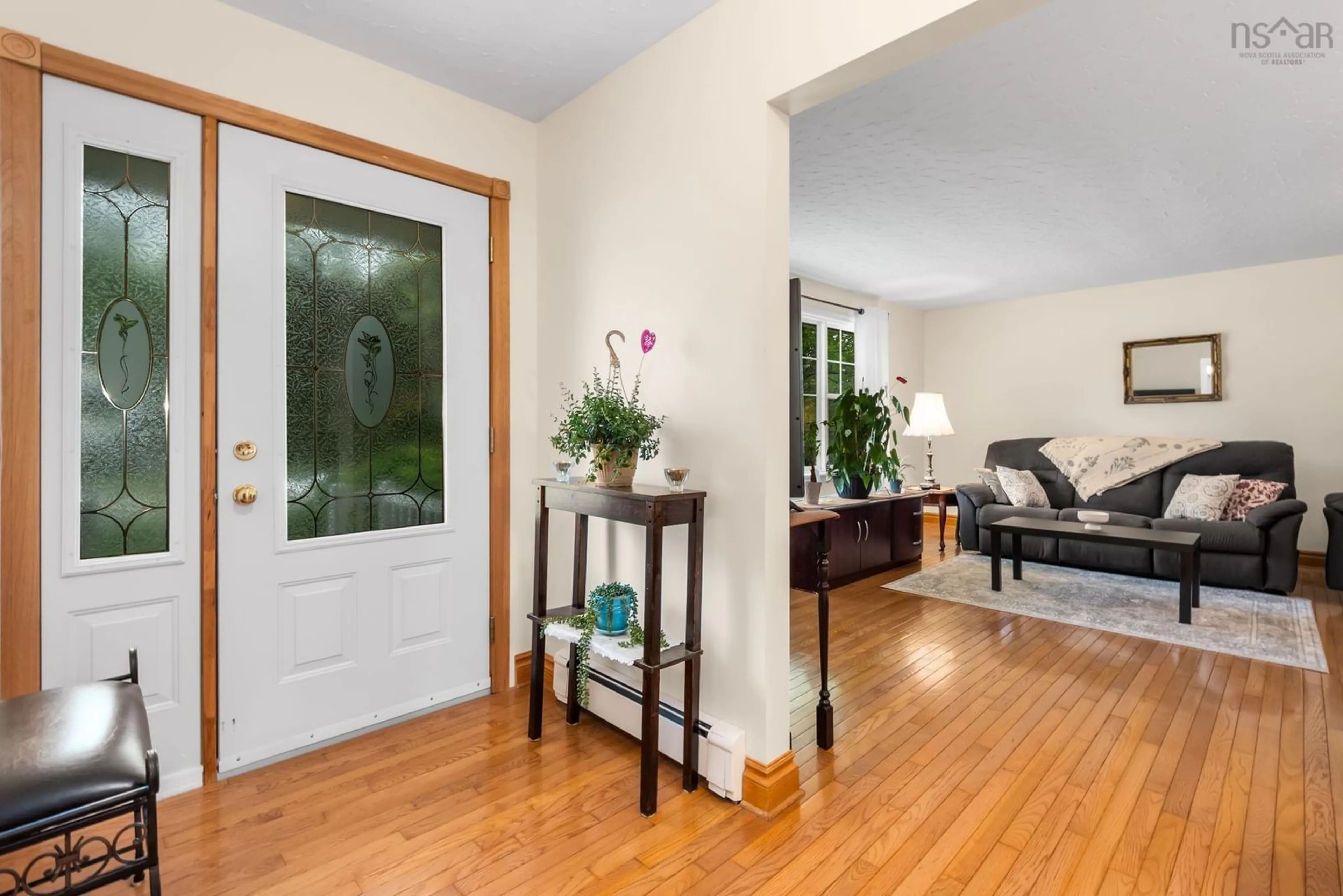 Indoor entryway for 101 Etter Rd, Mount Uniacke Nova Scotia B0N 1Z0