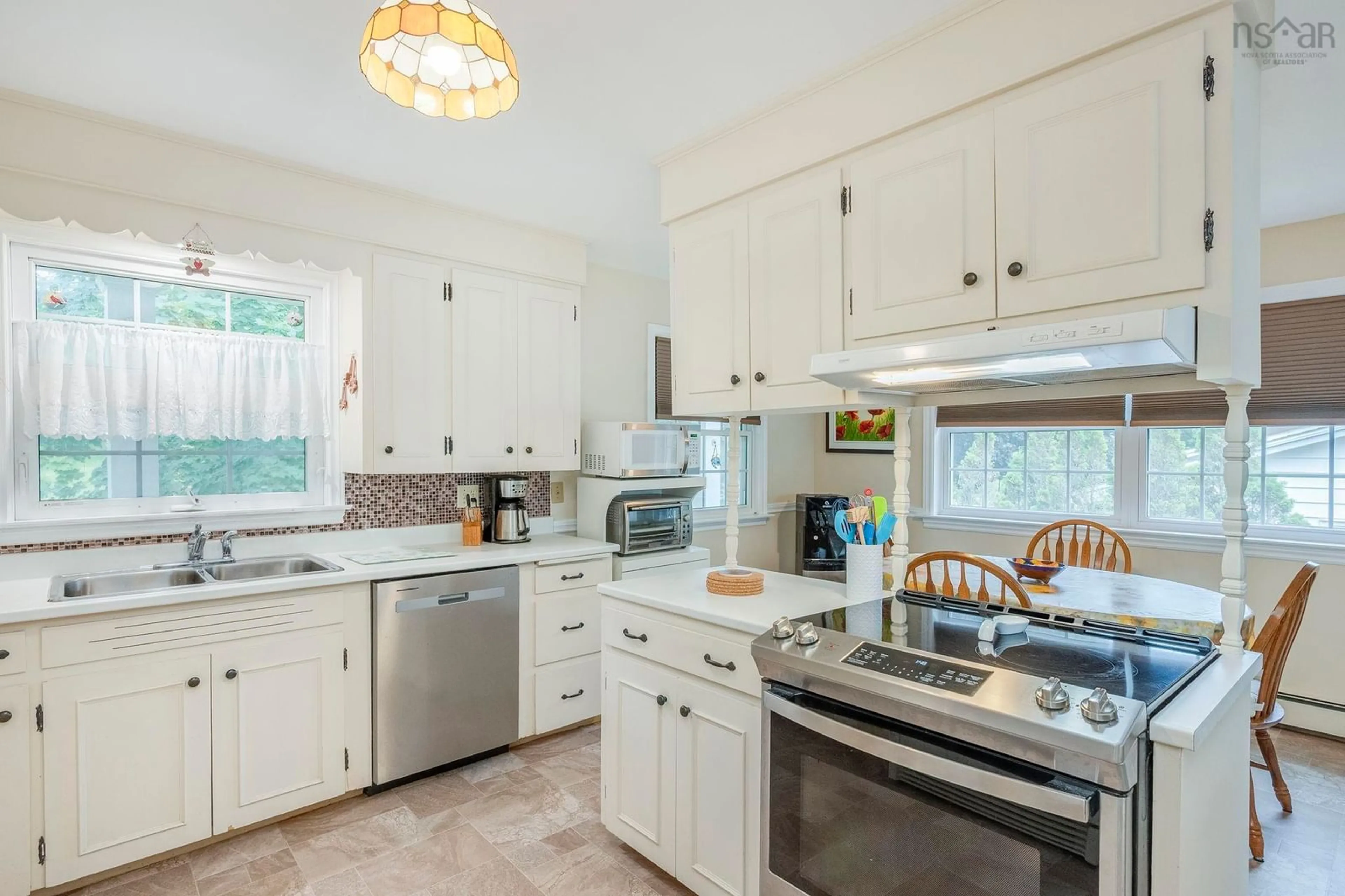 Unknown for 15 Fowler Crt, New Minas Nova Scotia B4N 3J1