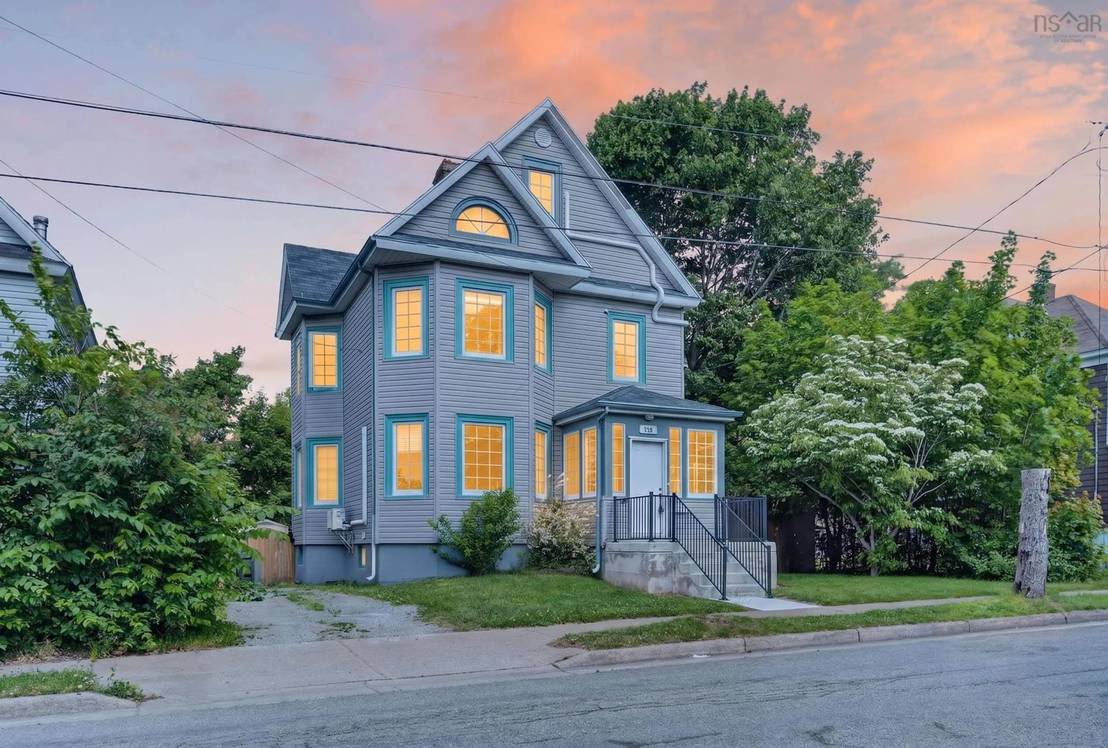 Unknown for 235 Union St, Sydney Nova Scotia B1P 4Y3