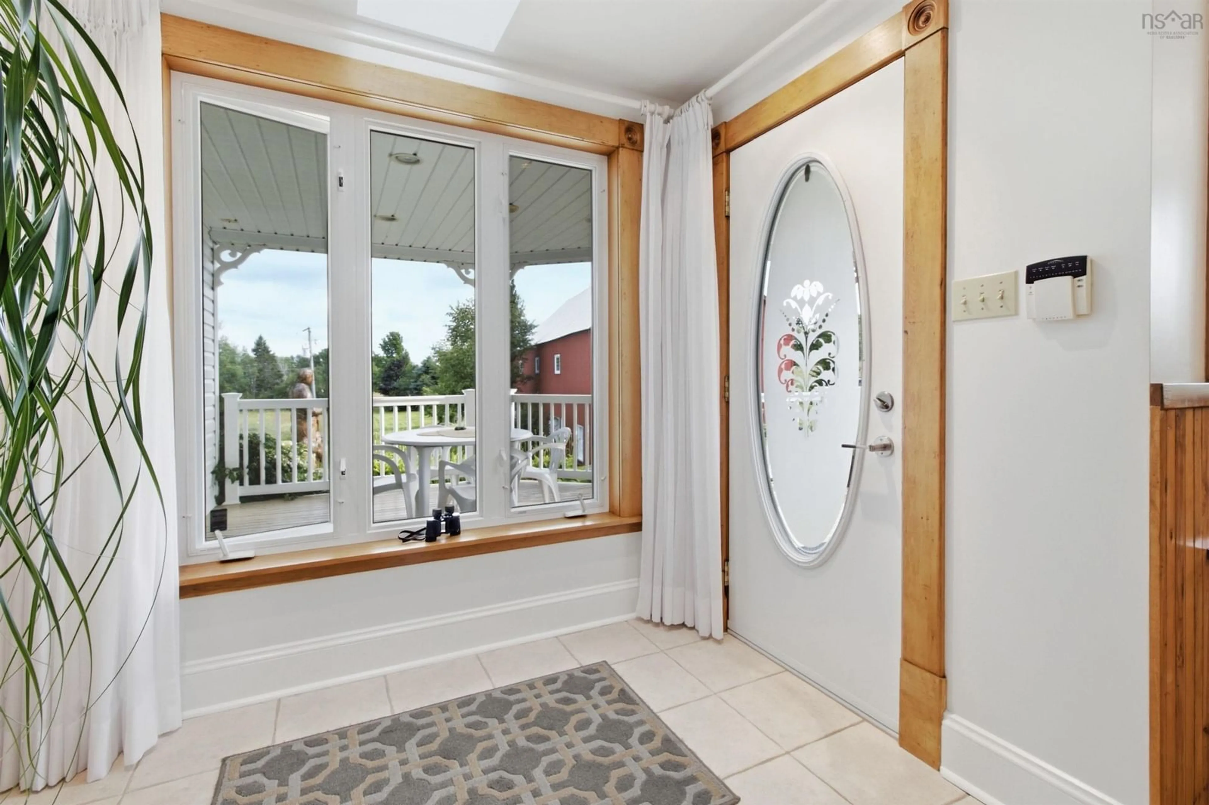 Indoor entryway for 5773 Stellarton Trafalgar Rd, Stellarton Nova Scotia B0K 1S0