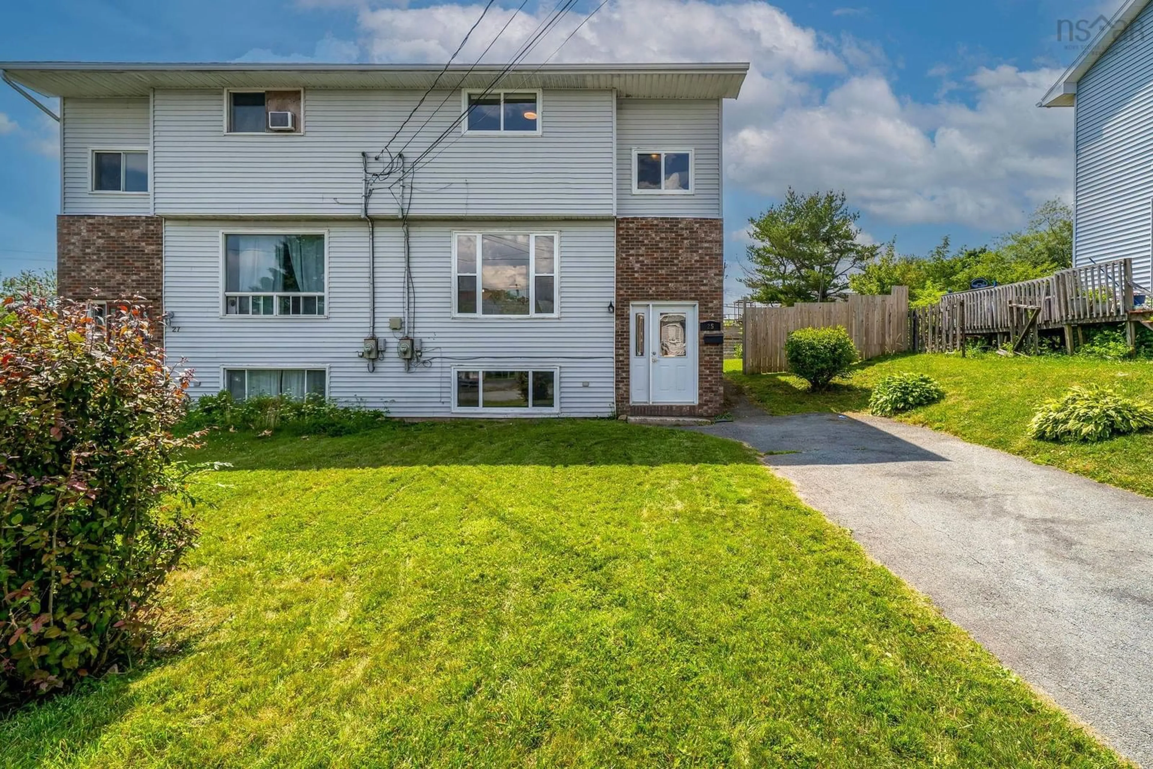 Home with vinyl exterior material, street for 25 Linden Crt, Dartmouth Nova Scotia B2W 4X2