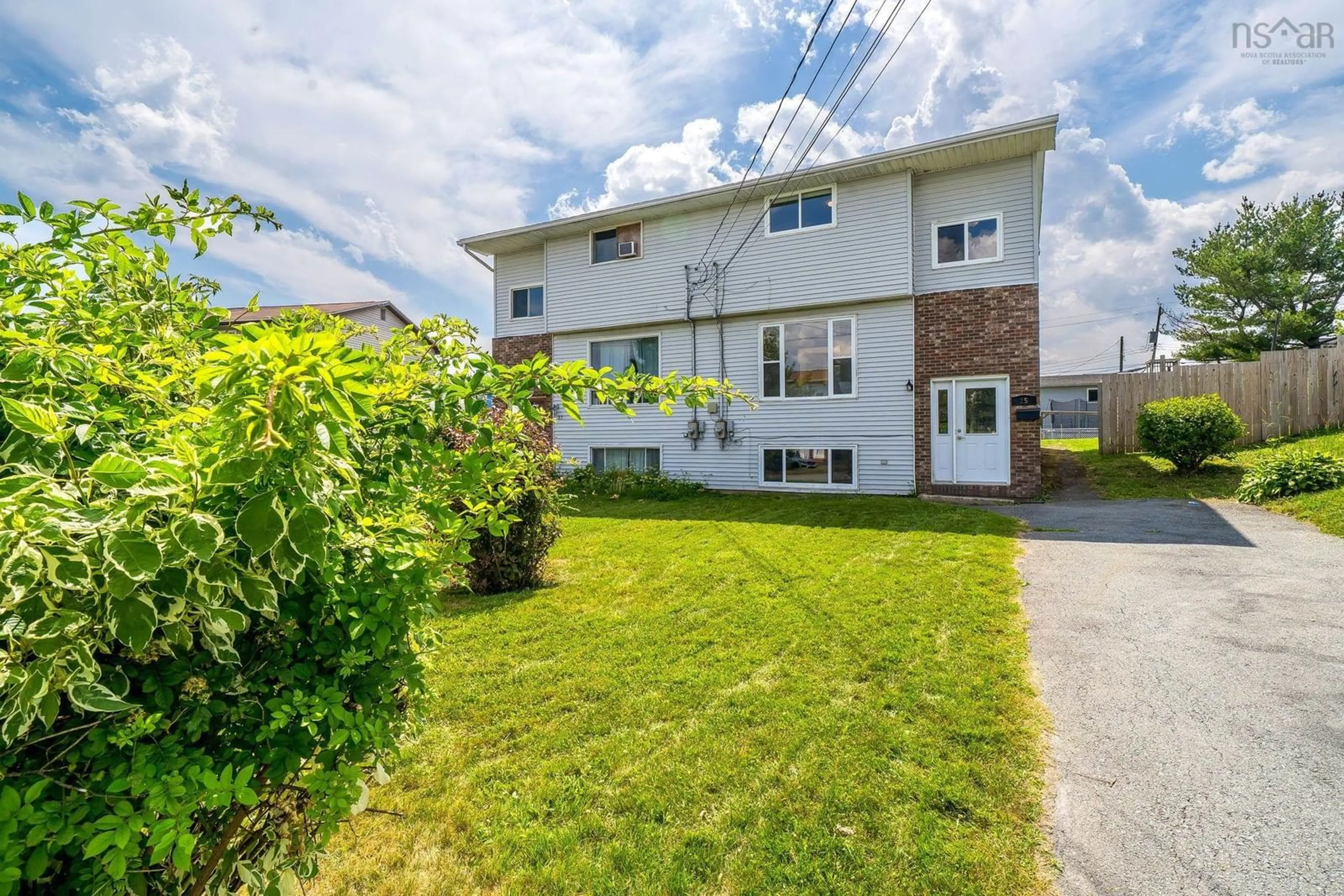 A pic from outside/outdoor area/front of a property/back of a property/a pic from drone, street for 25 Linden Crt, Dartmouth Nova Scotia B2W 4X2