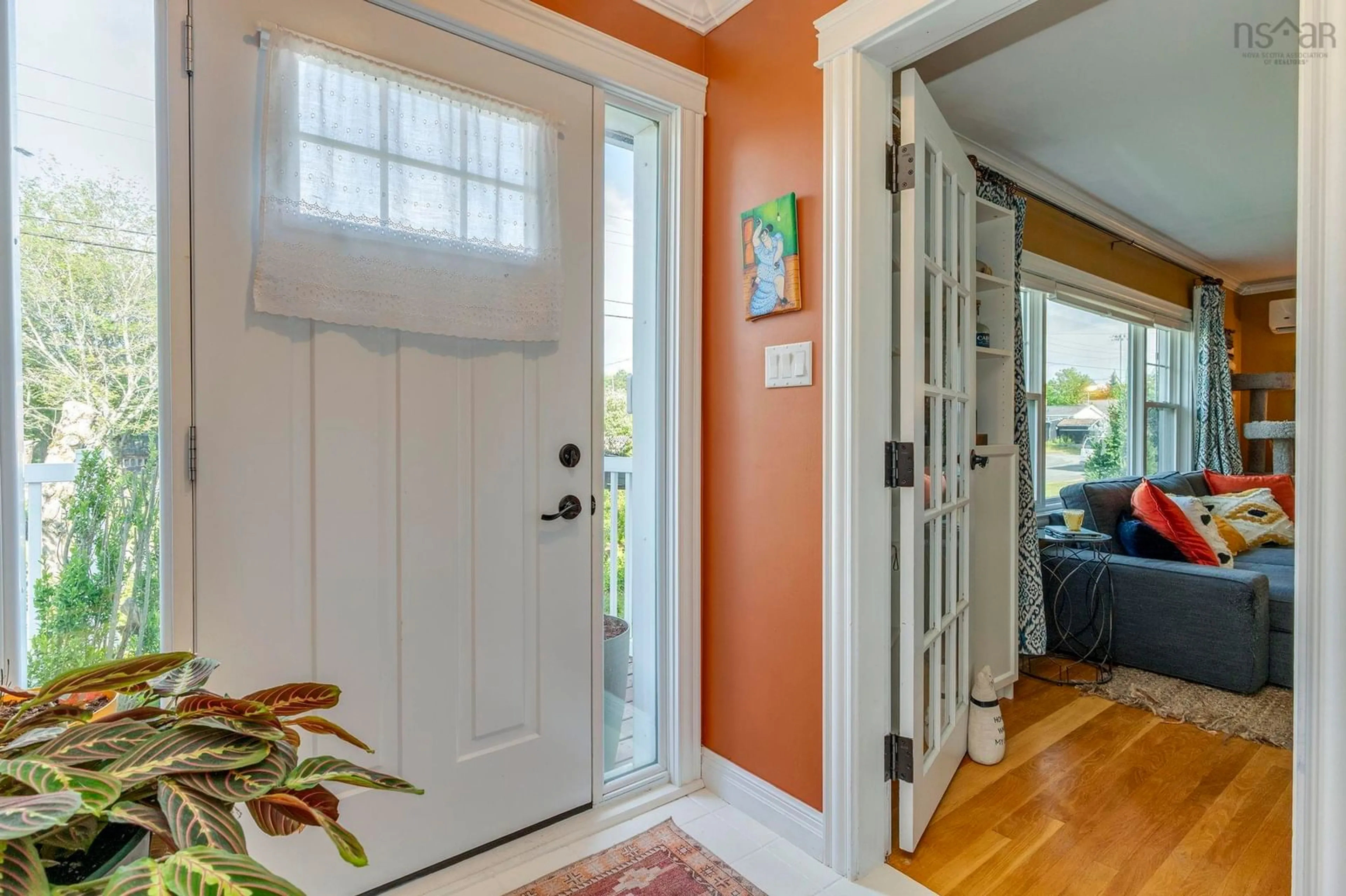 Indoor entryway for 7 Edmond Dr, Woodlawn Nova Scotia B2W 2K1