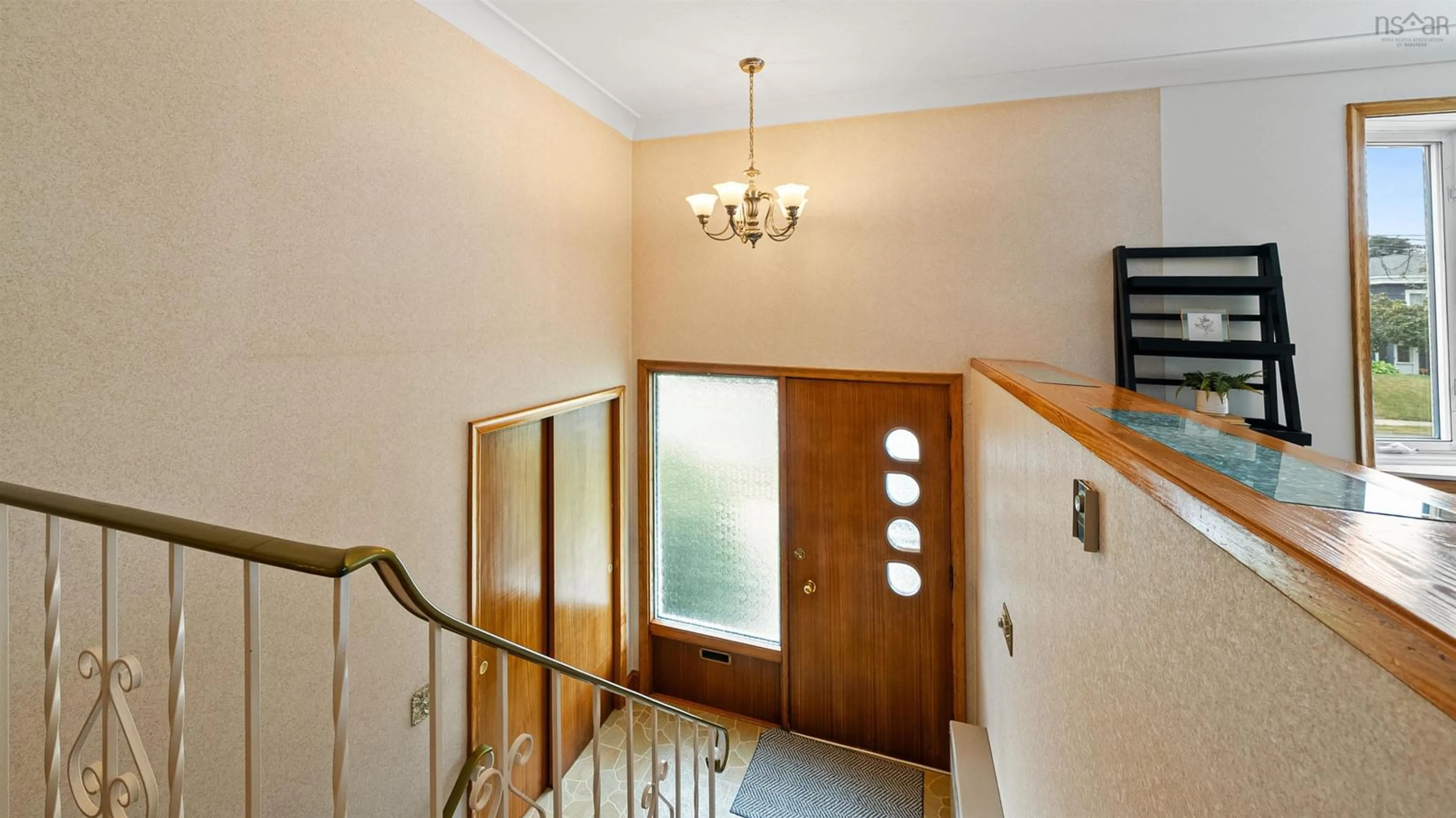 Indoor foyer for Parkdale Avenue, Halifax Ns #2945, Halifax Nova Scotia B3L 3Z2