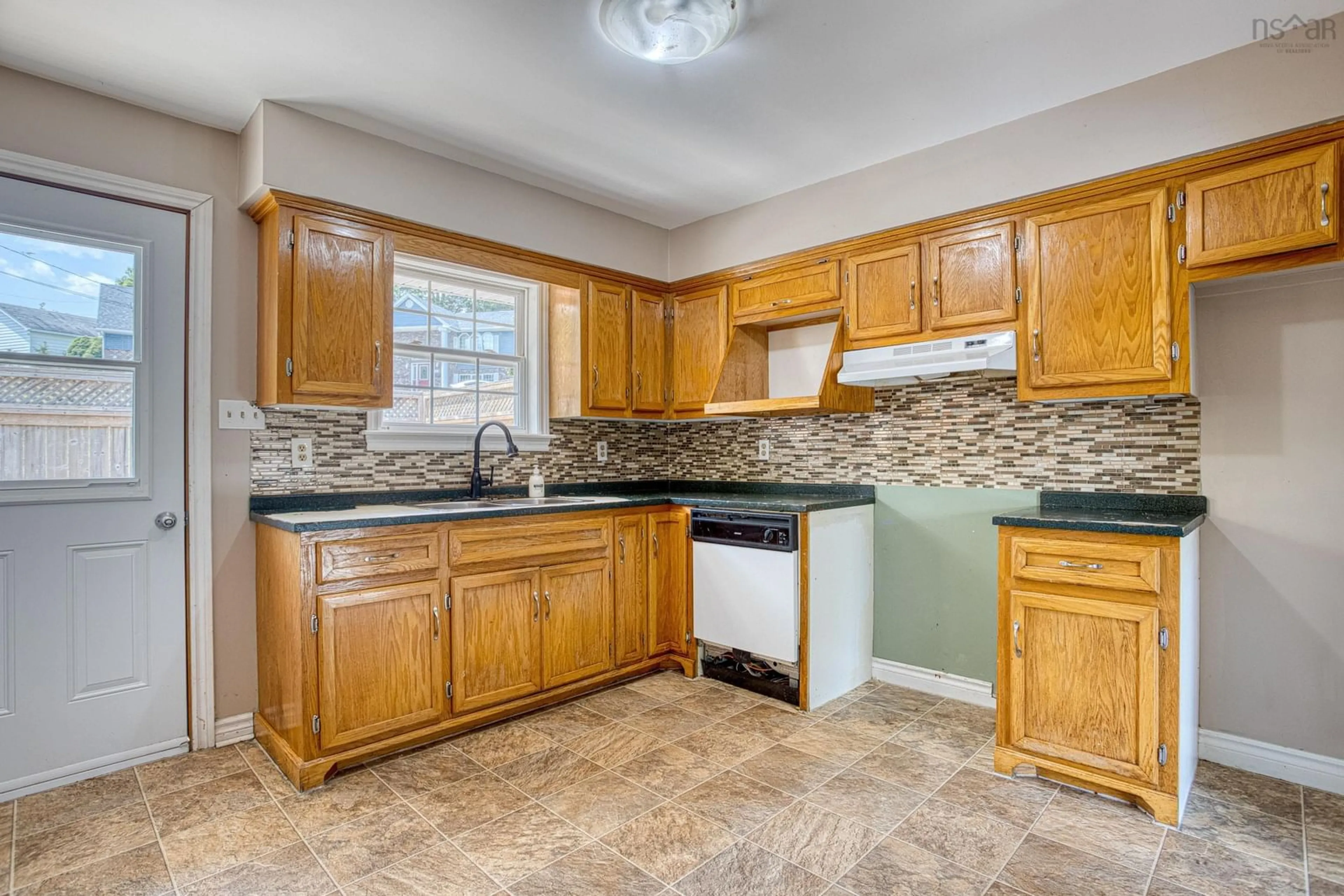 Standard kitchen, ceramic/tile floor for 88 Wynn Castle Dr, Lower Sackville Nova Scotia B4E 2R6