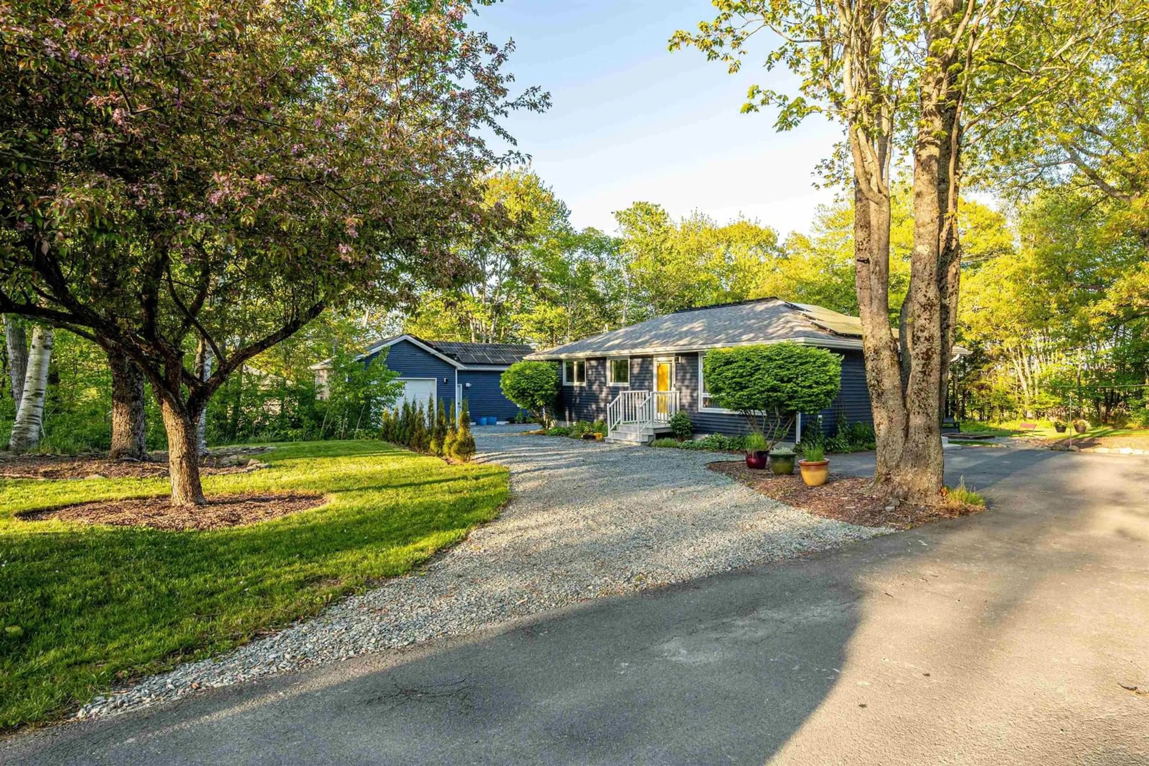 A pic from outside/outdoor area/front of a property/back of a property/a pic from drone, street for 409 Cobequid Rd, Lower Sackville Nova Scotia B4C 3E6