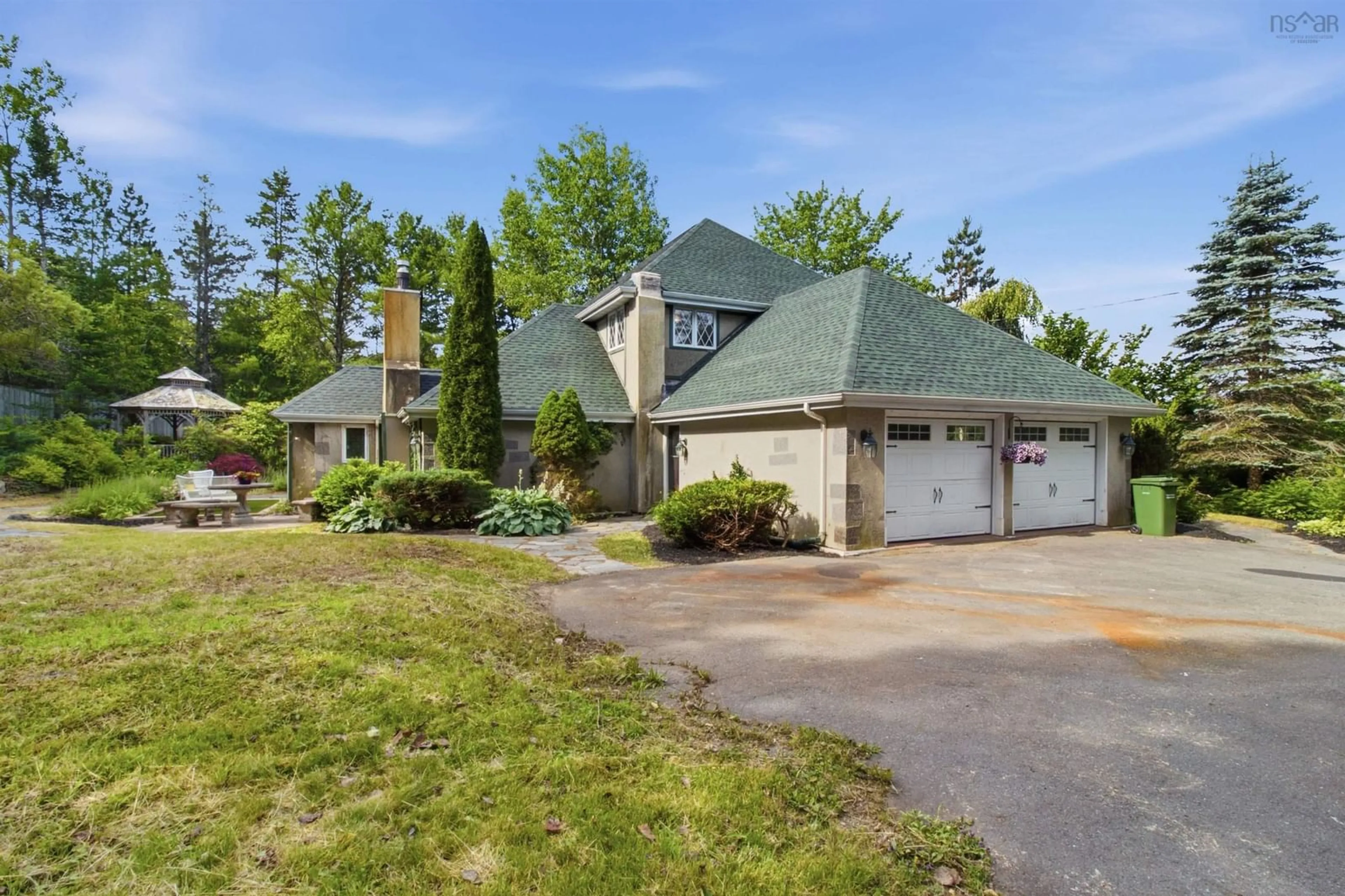 Unknown for 43 Karen Ave, Fall River Nova Scotia B2T 1H7