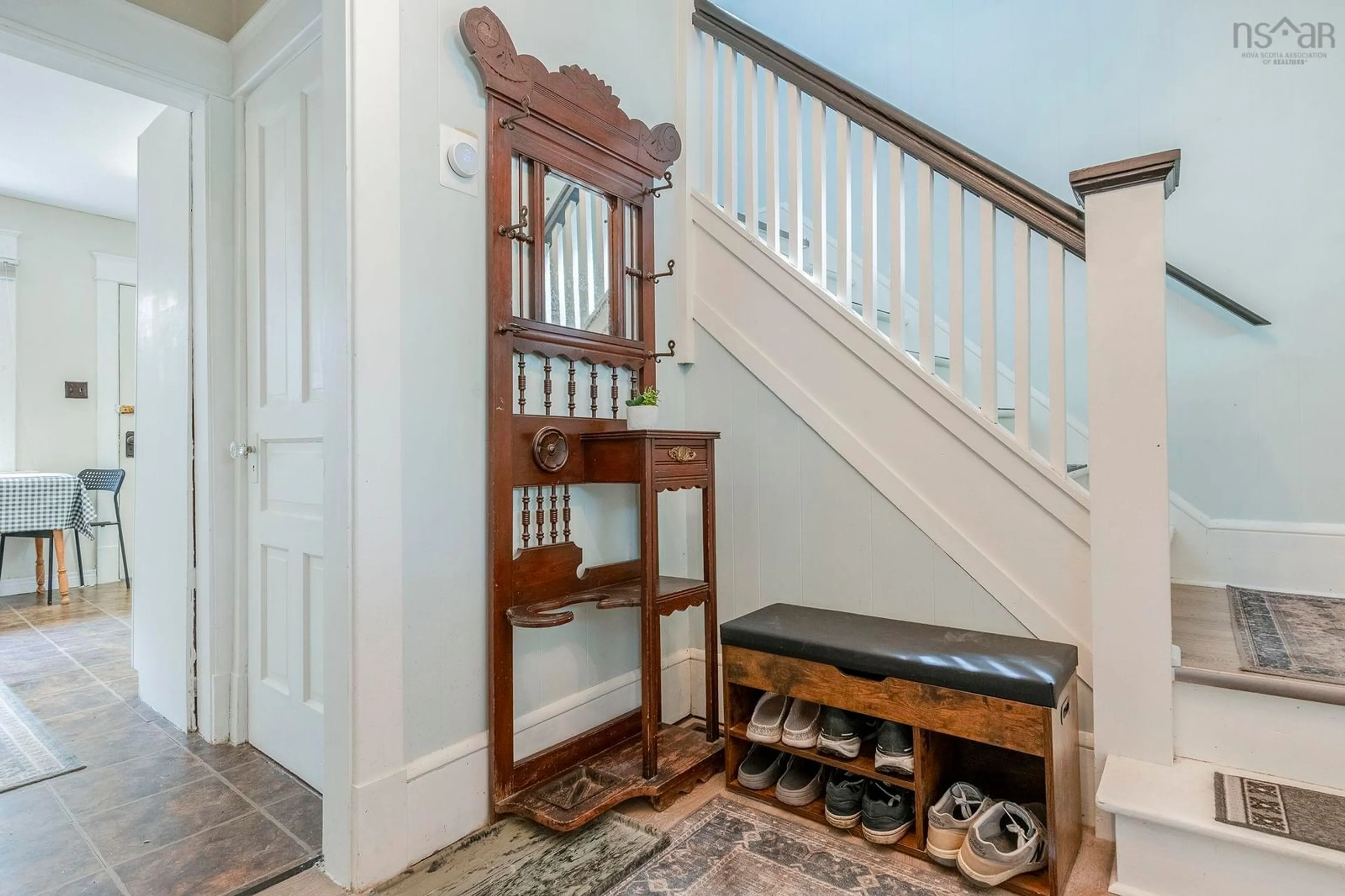Indoor entryway for 245 Bridge St, Kentville Nova Scotia B4N 2E9