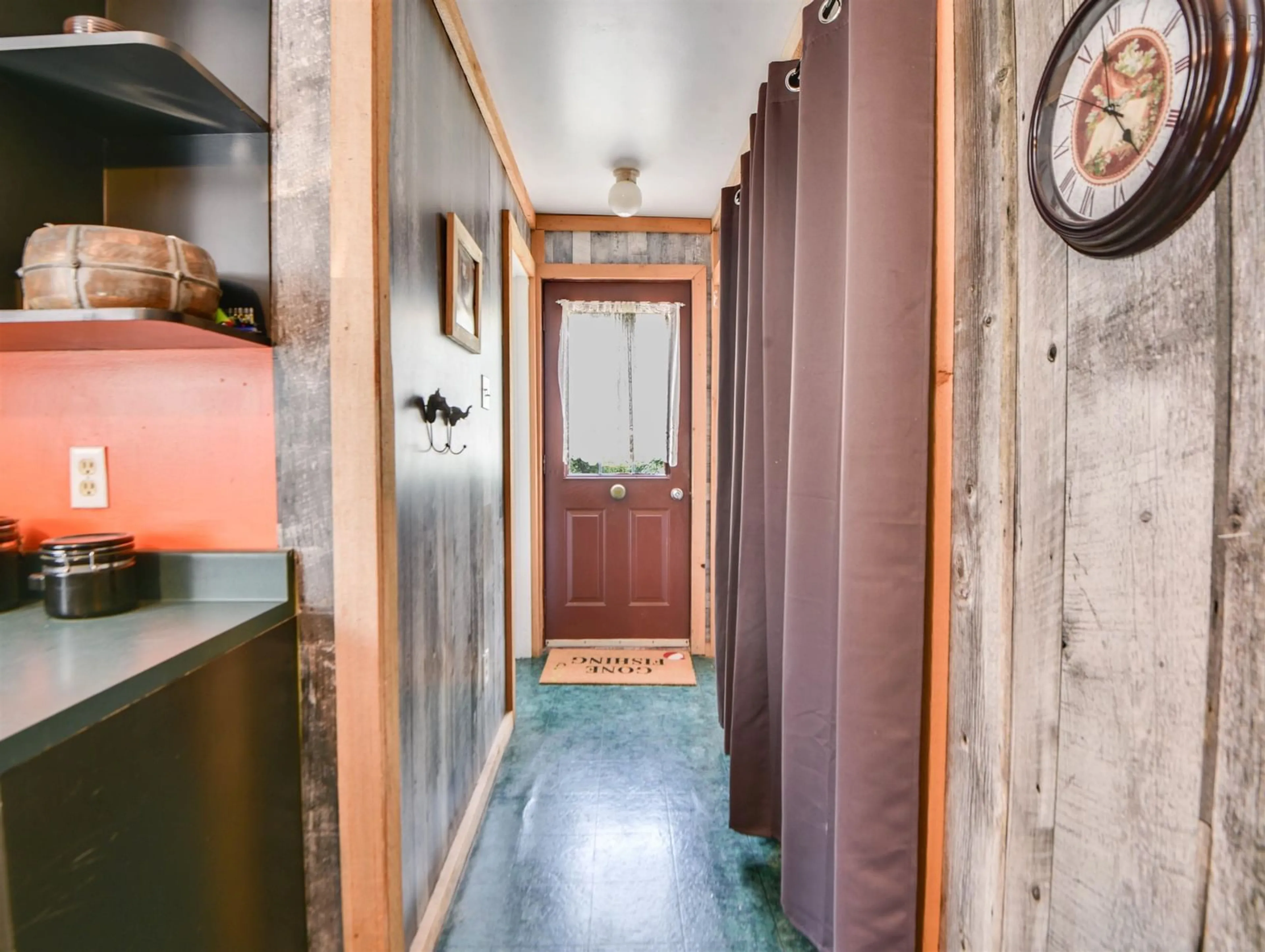Indoor entryway for 476 Trenton Rd, New Glasgow Nova Scotia B2H 2L7
