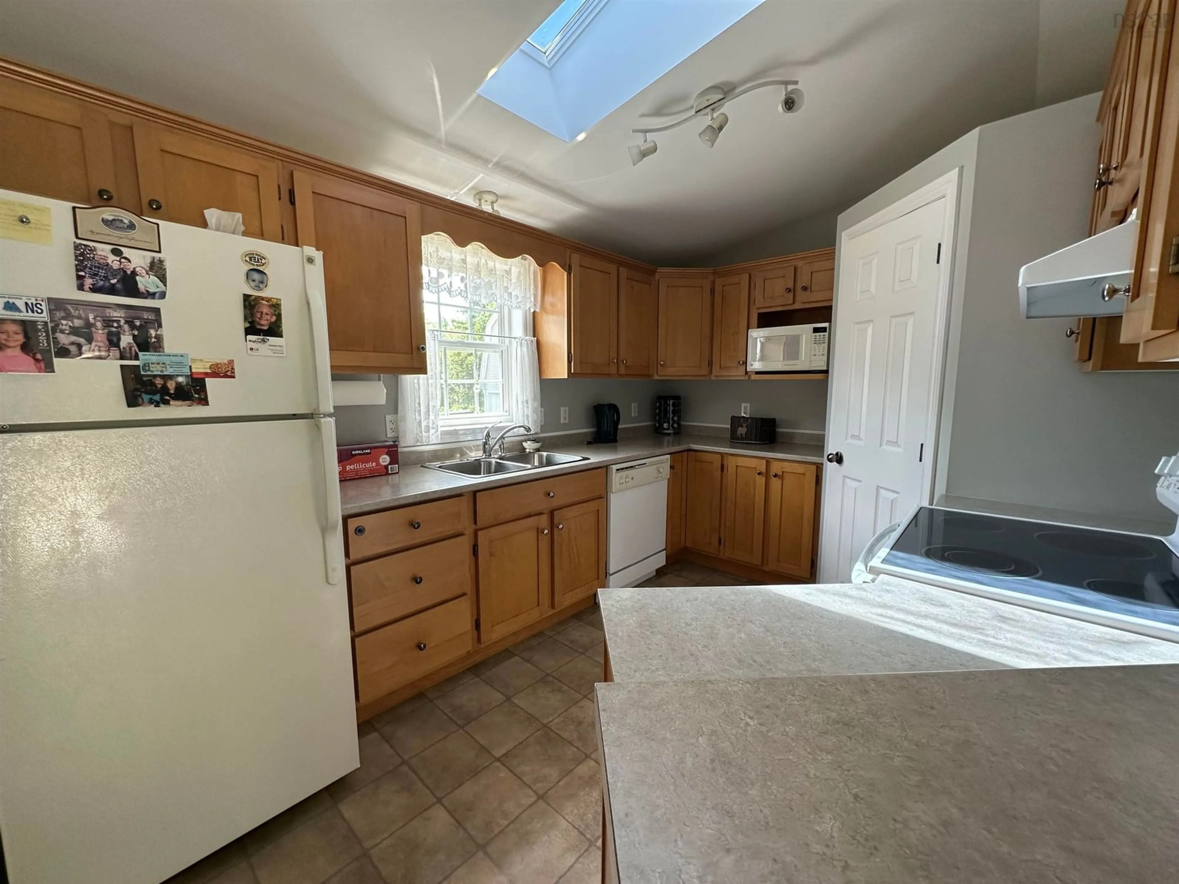 Standard kitchen, unknown for 1475 Stewiacke Rd, West St. Andrews Nova Scotia B0N 2J0