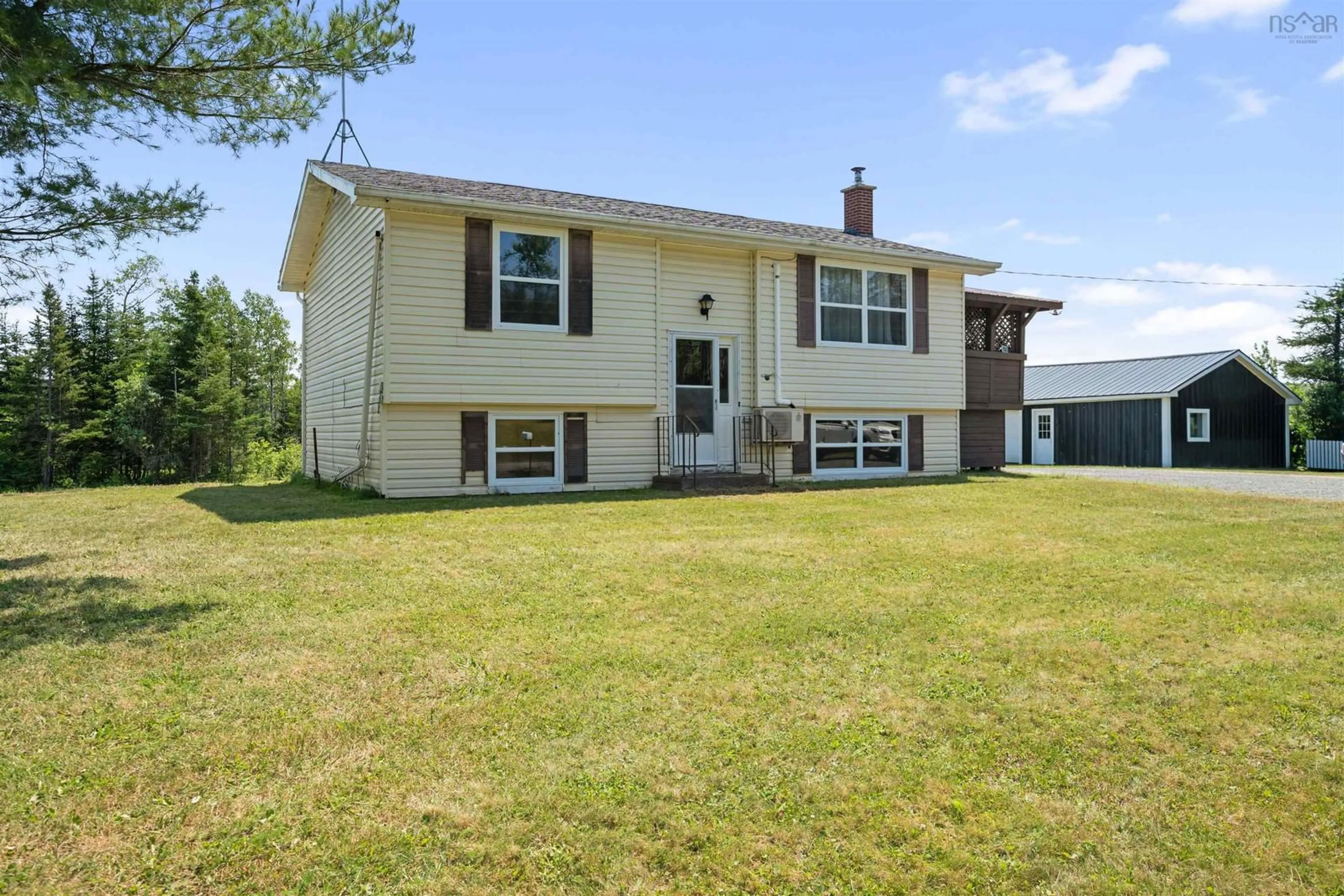 Home with vinyl exterior material, street for 122 Loop Old Highway 4, Kemptown Nova Scotia B6L 2J6