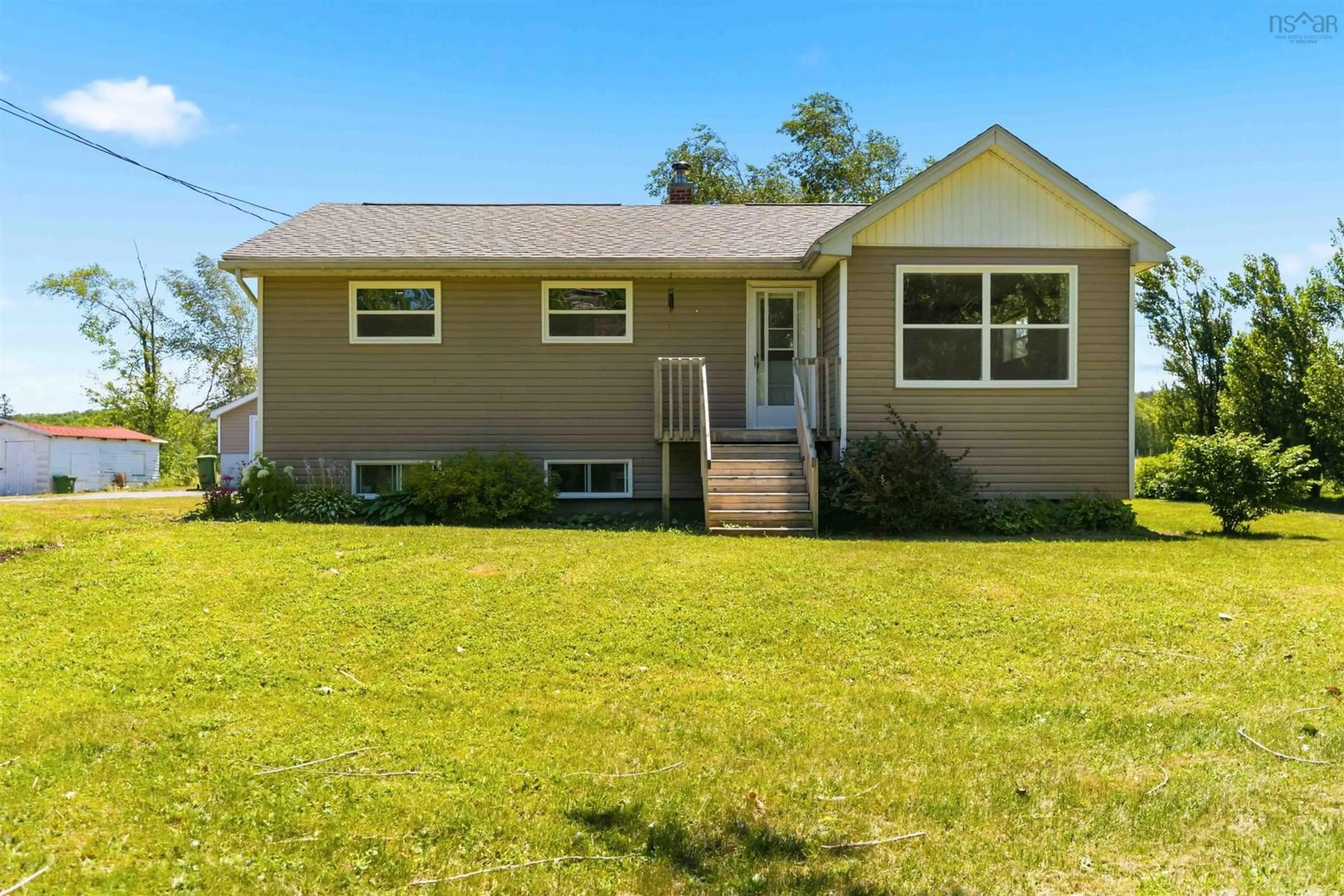 Home with vinyl exterior material, unknown for 702 Windsor Back Rd, Three Mile Plains Nova Scotia B0N 2T0