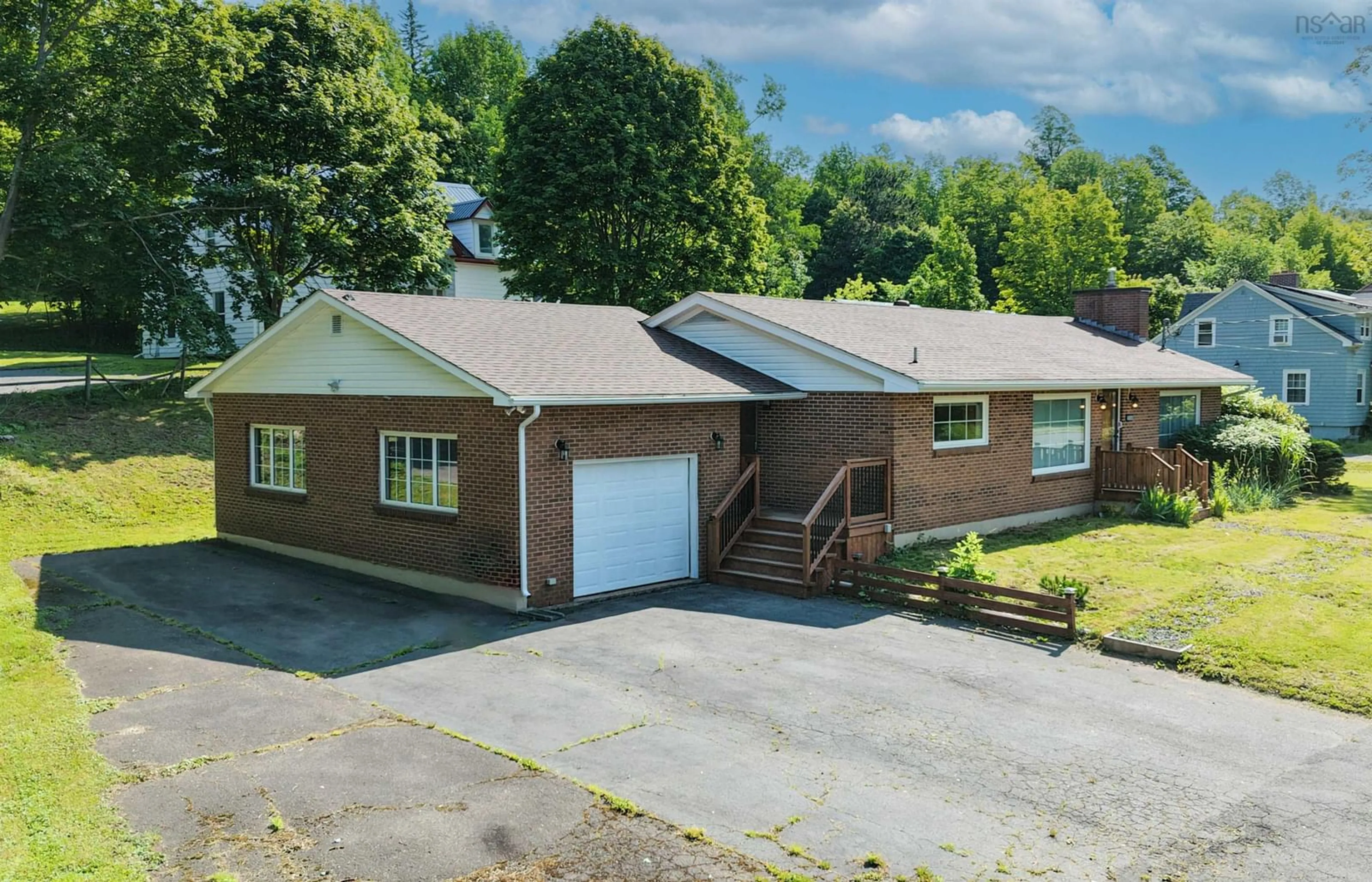 A pic from outside/outdoor area/front of a property/back of a property/a pic from drone, unknown for 254 George St, New Glasgow Nova Scotia B2H 2L5