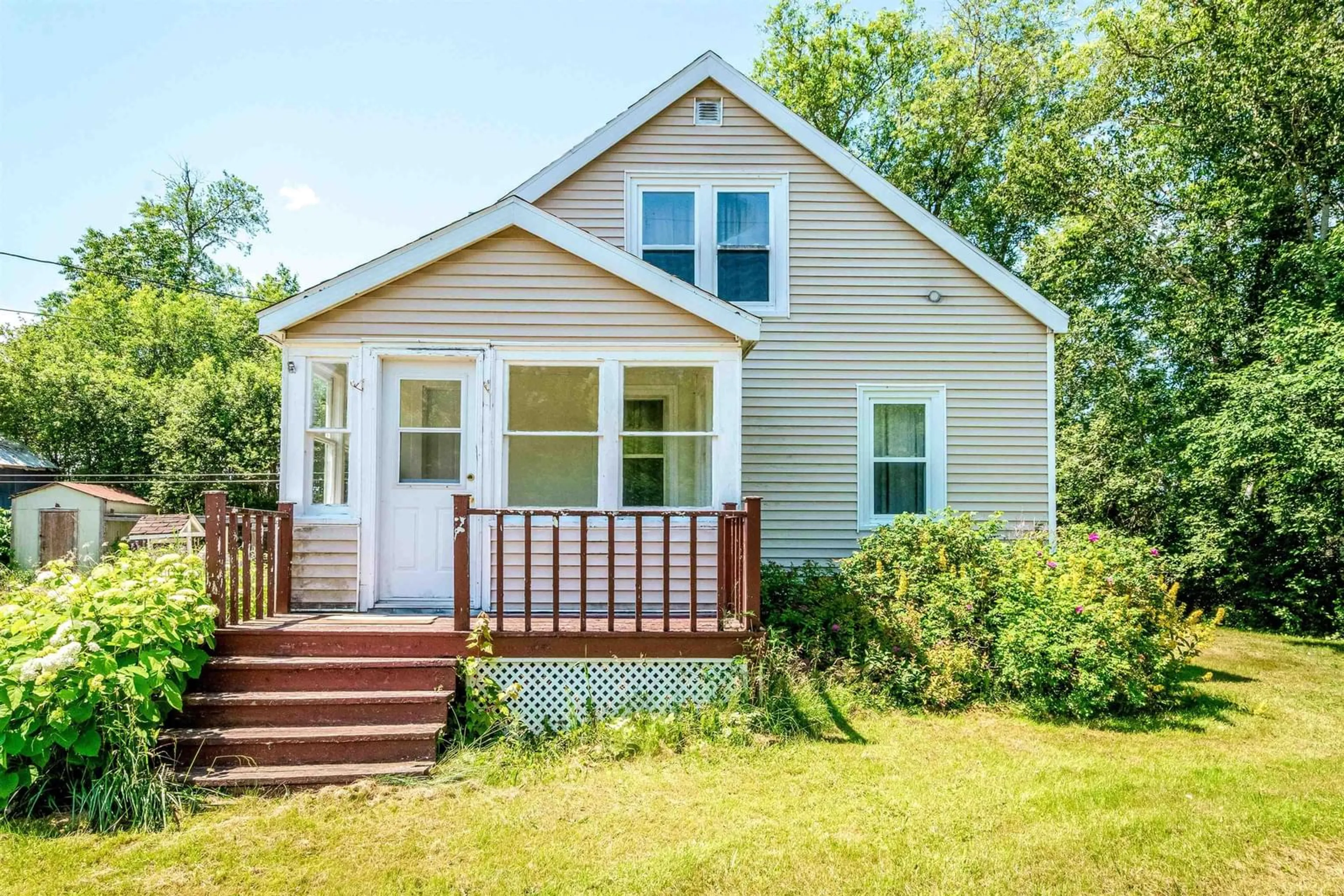 Home with vinyl exterior material, street for 86 Meadowvale Rd, South Branch Nova Scotia B0N 2P0