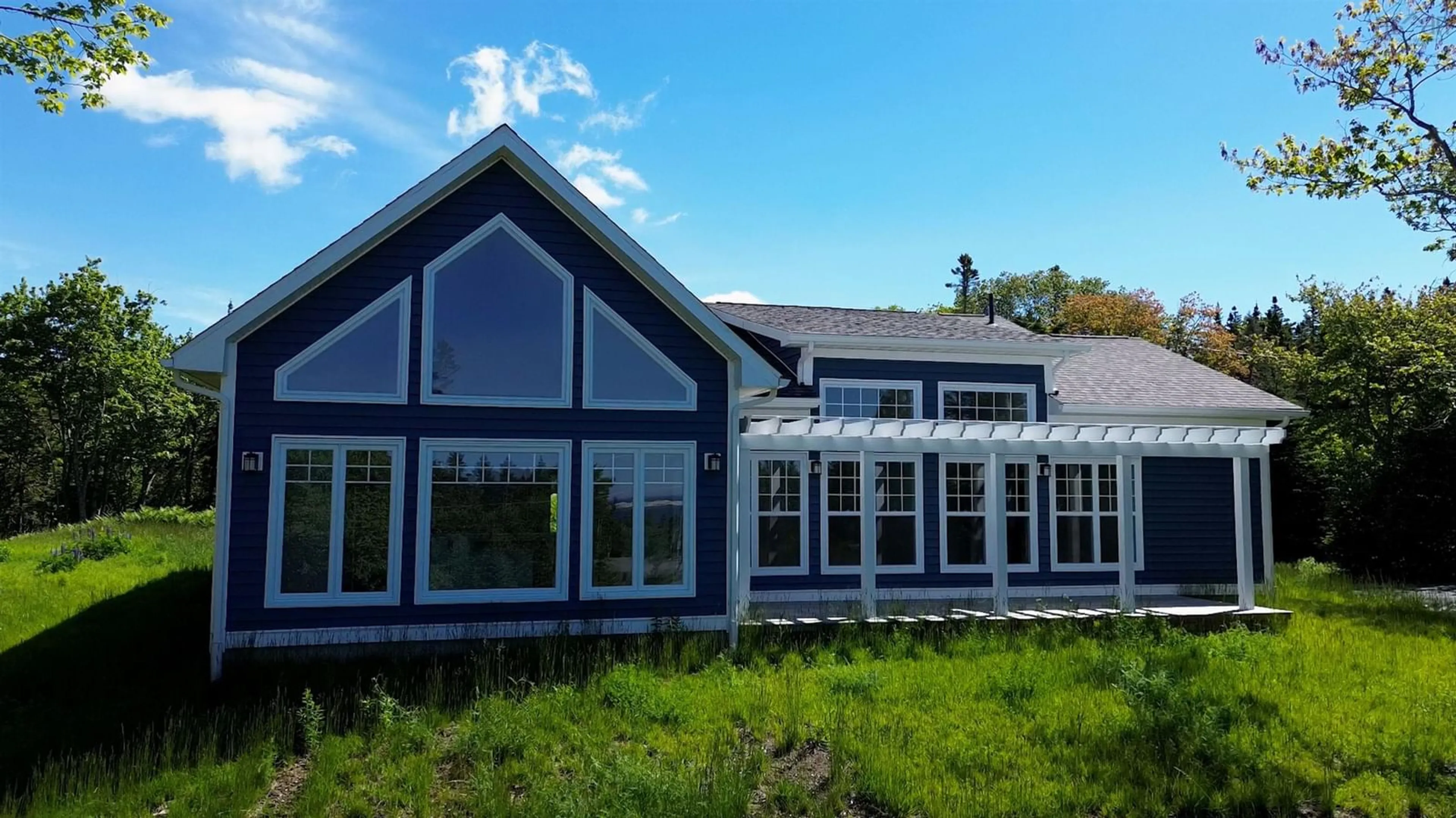 Home with vinyl exterior material, building for 667 Shad Point Pky, Blind Bay Nova Scotia B3Z 4C1