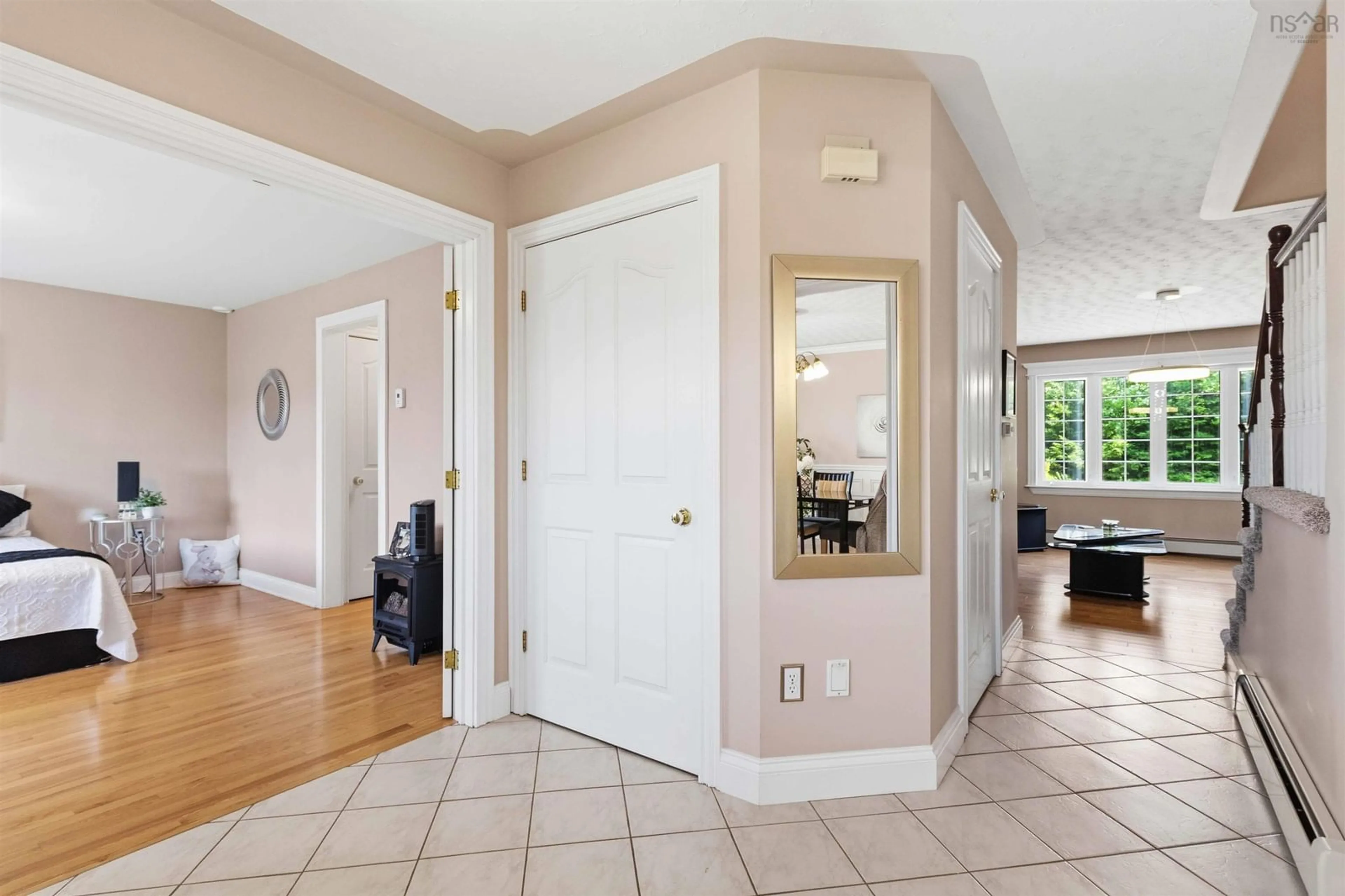 Indoor entryway for 51 Parklyn Crt, Westwood Hills Nova Scotia B3Z 1M5