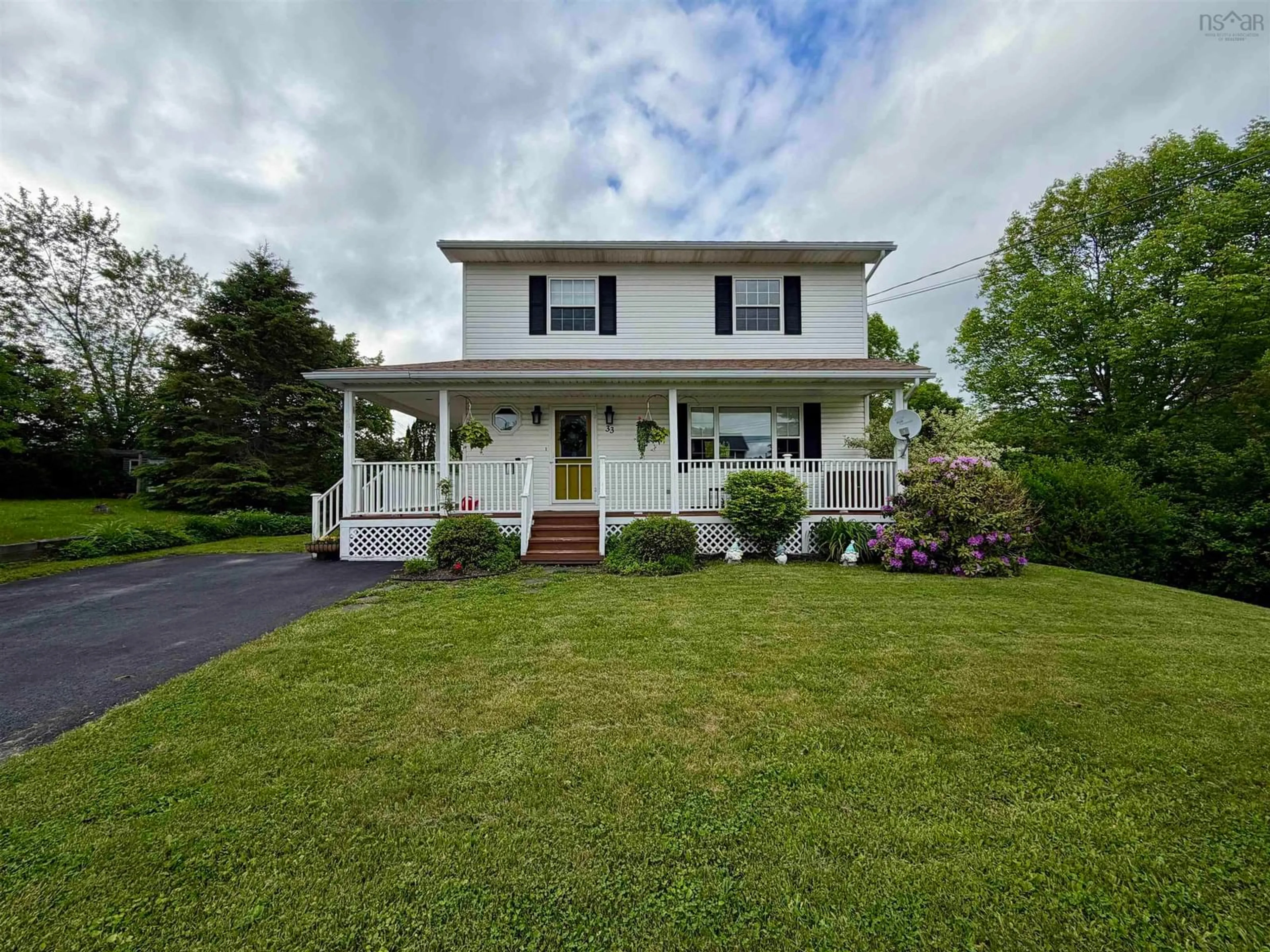 Home with vinyl exterior material, street for 33 Crockett Crt, Antigonish Nova Scotia B2G 2Y2