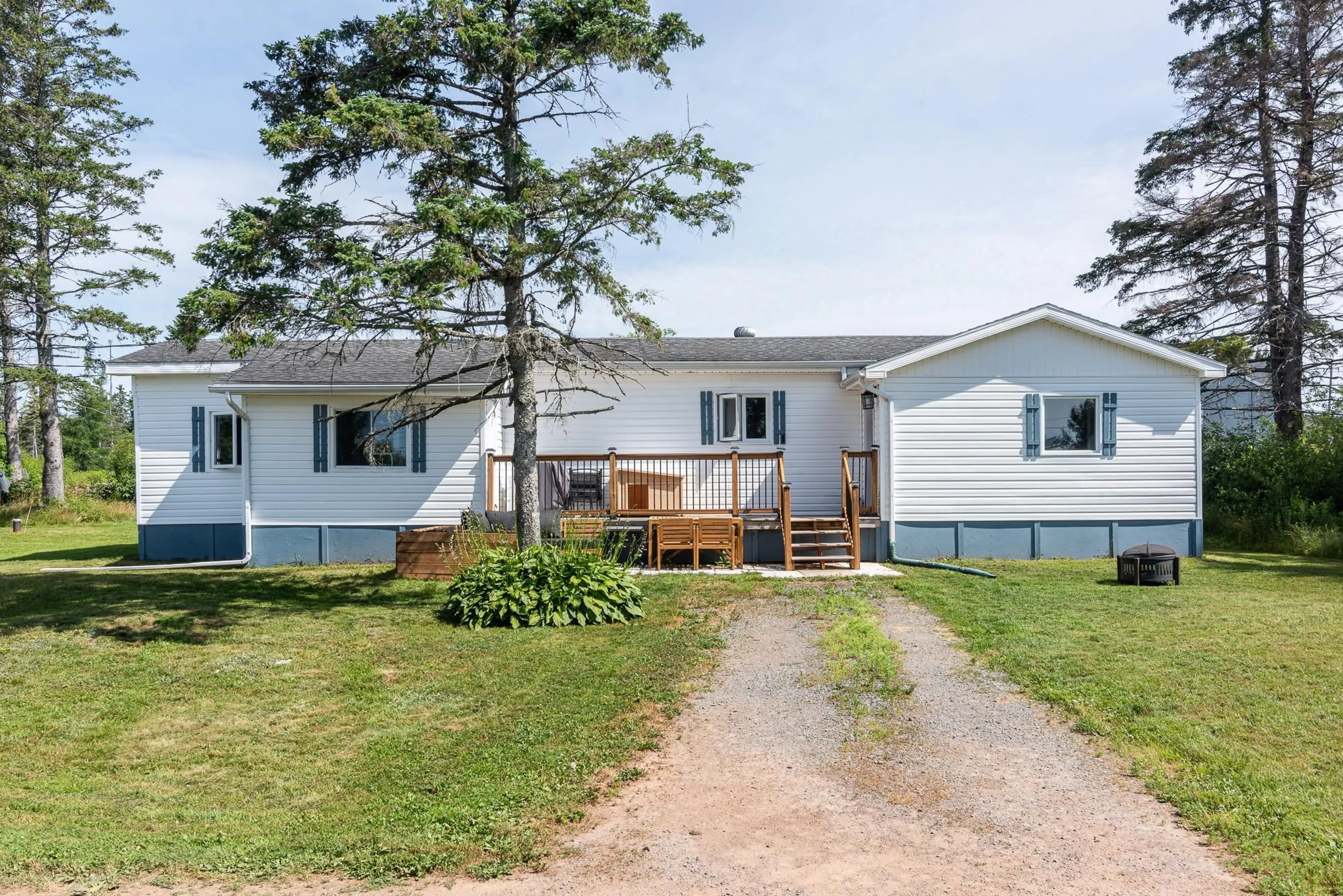 A pic from outside/outdoor area/front of a property/back of a property/a pic from drone, unknown for 41 Forest Park Dr, Upper Brookside Nova Scotia B6L 2H1