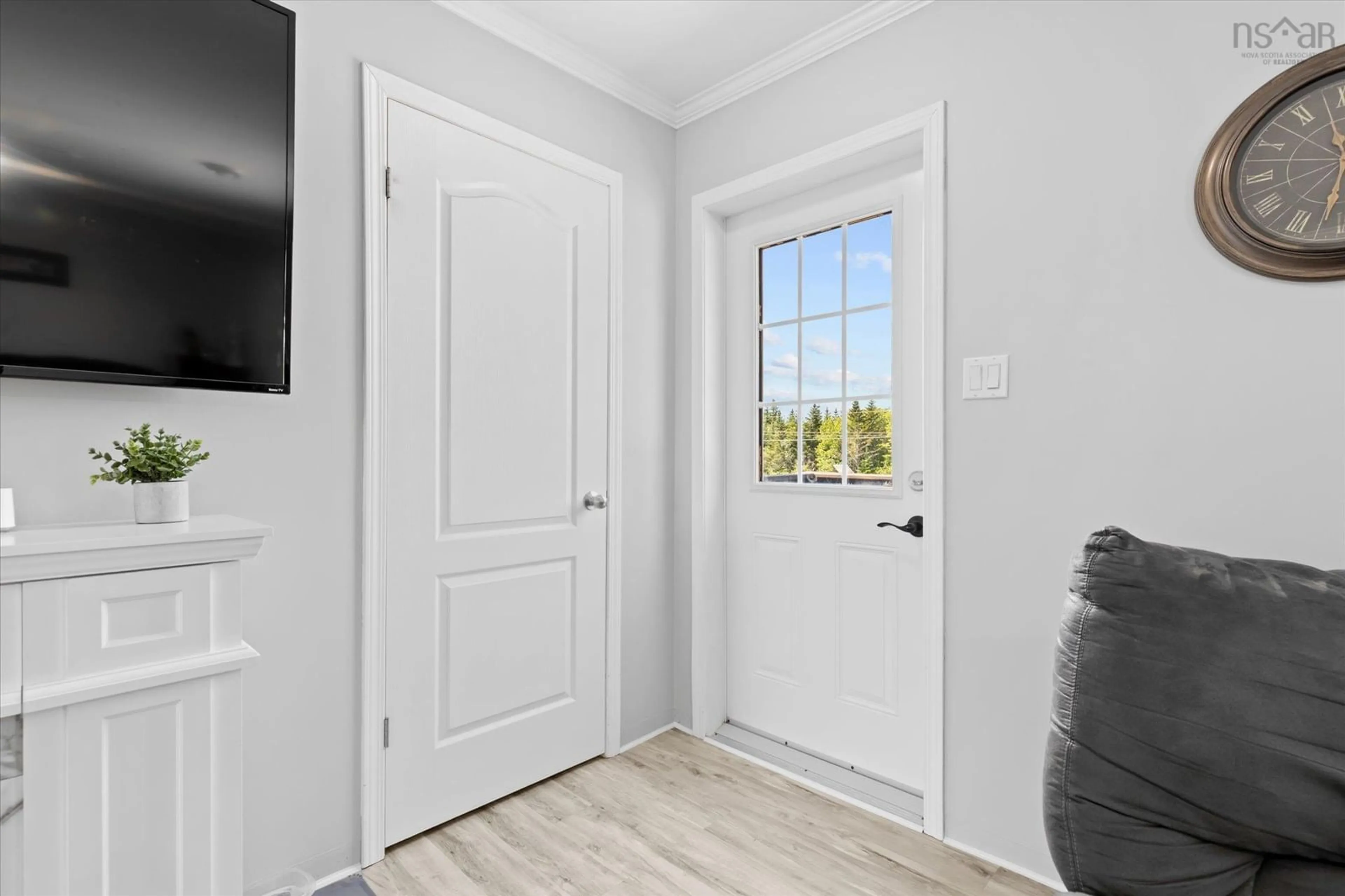 Indoor entryway for 325 Villagedale Rd, Coffinscroft Nova Scotia B0W 1E0