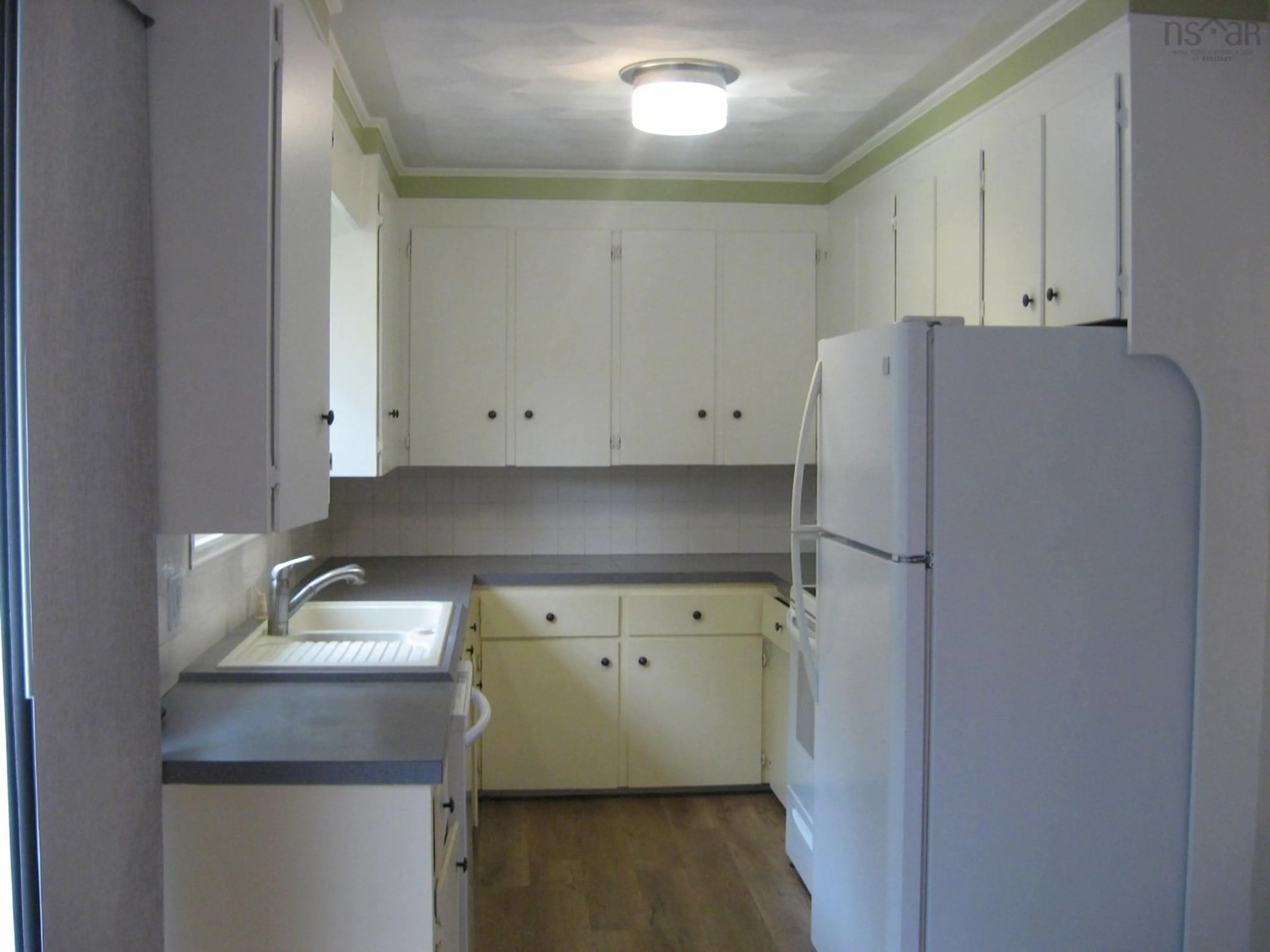 Standard kitchen, unknown for 22 Barss St, Liverpool Nova Scotia B0T 1K0