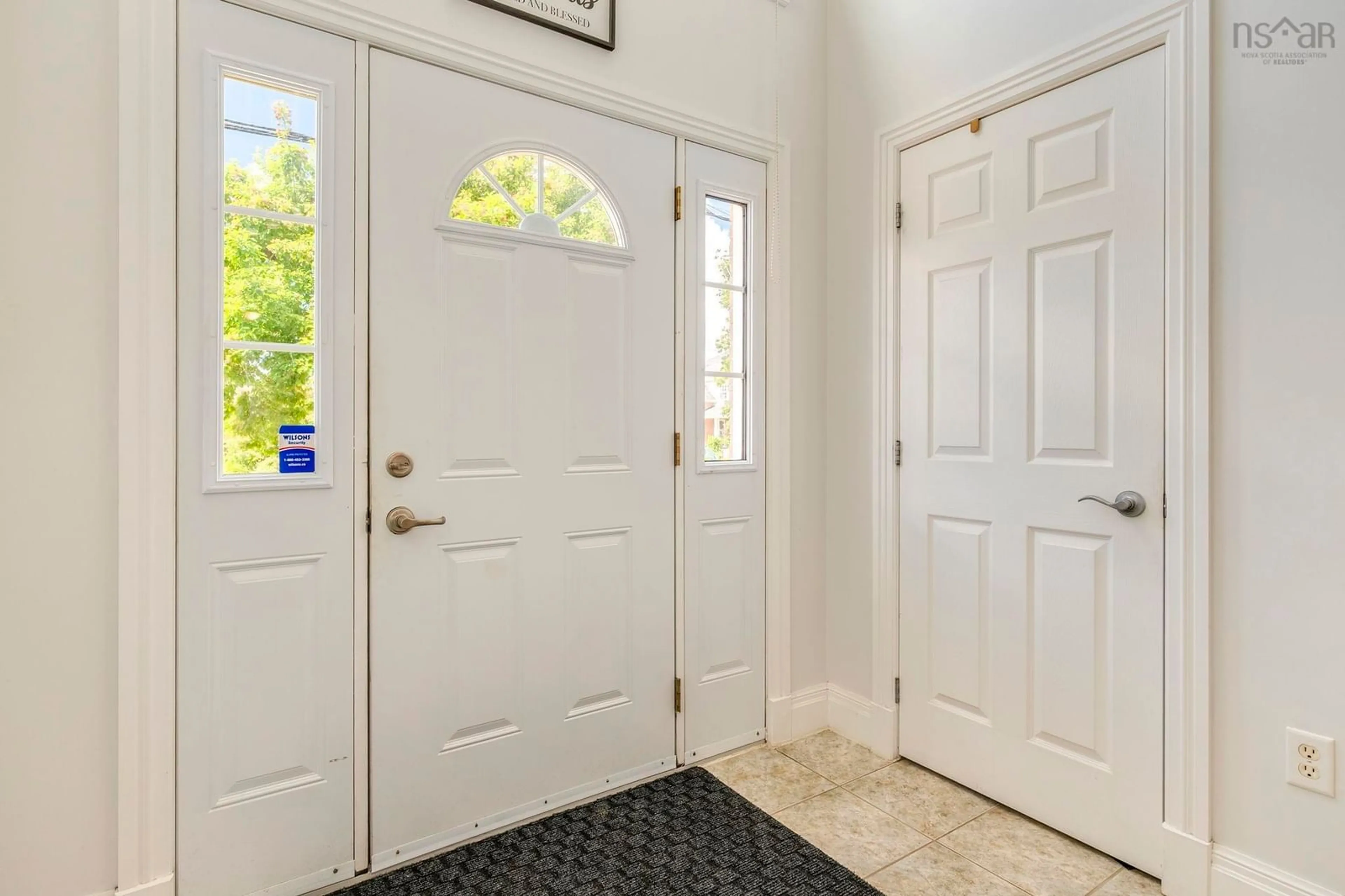 Indoor entryway for 88 Bellbrook Cres, Dartmouth Nova Scotia B2W 6S2