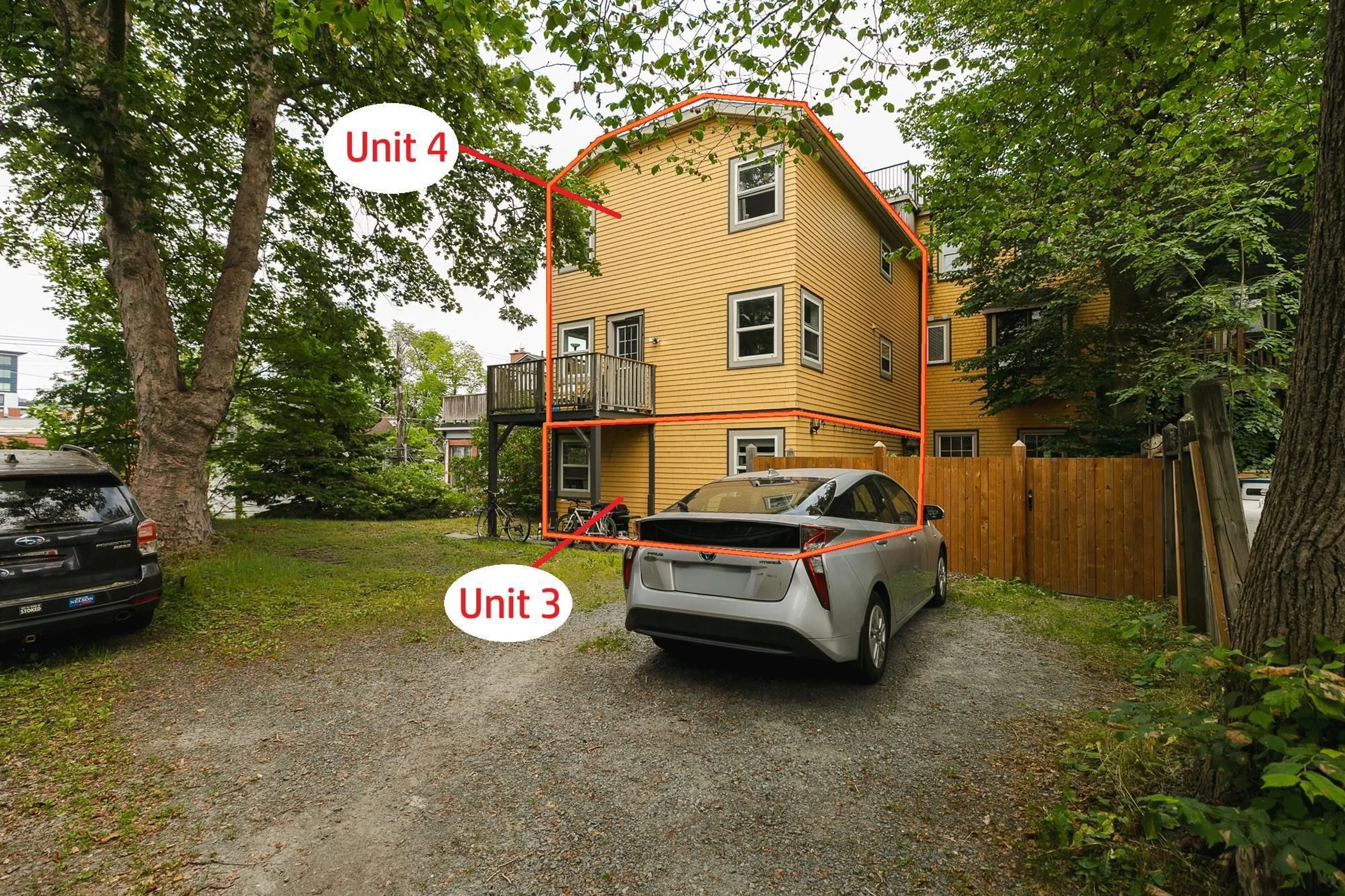 A pic from outside/outdoor area/front of a property/back of a property/a pic from drone, street for 1278 Queen St, Halifax Nova Scotia B3J 2H4