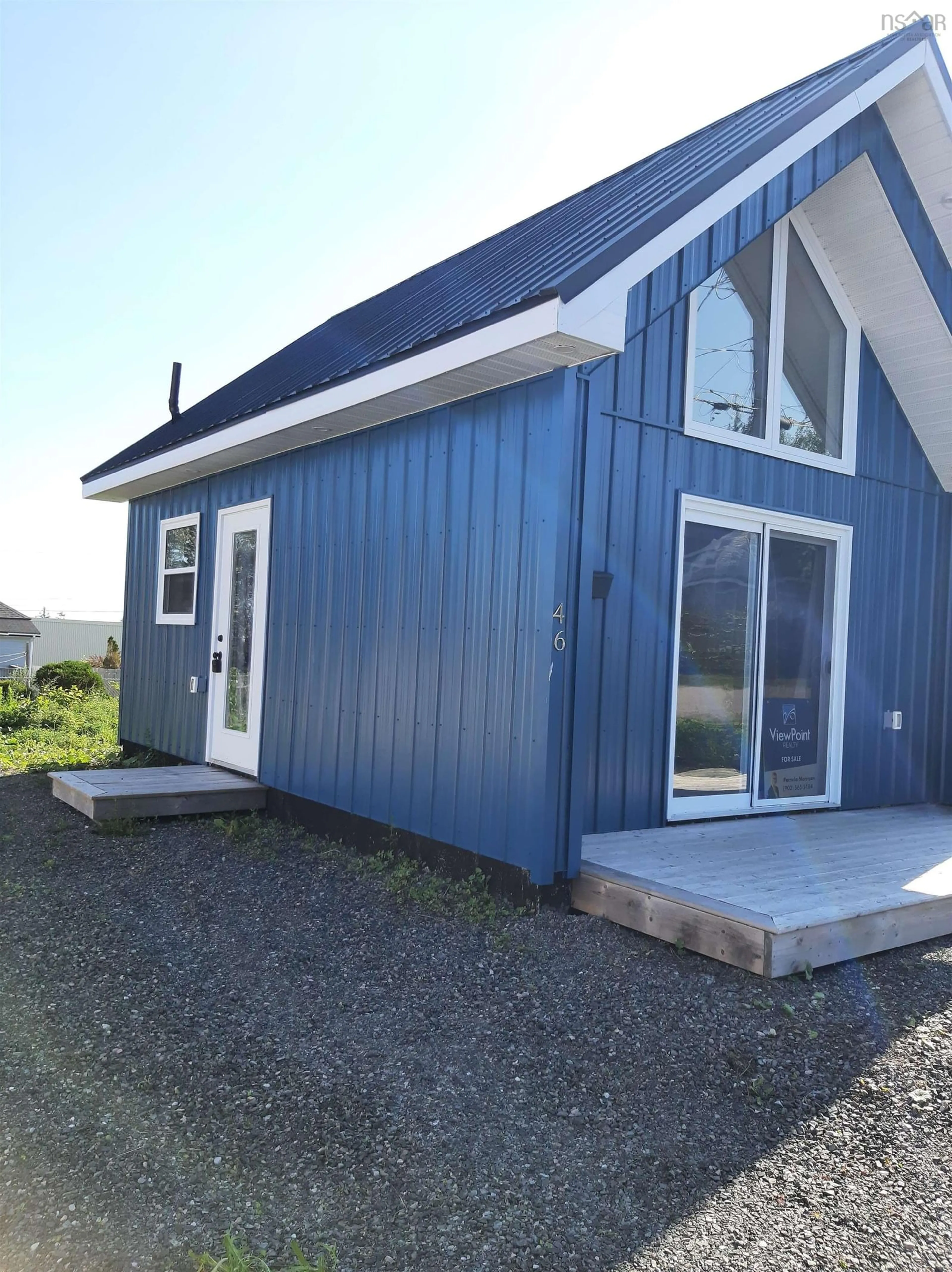 Home with vinyl exterior material, building for 46 Queen St, Scotchtown Nova Scotia B1H 1G2