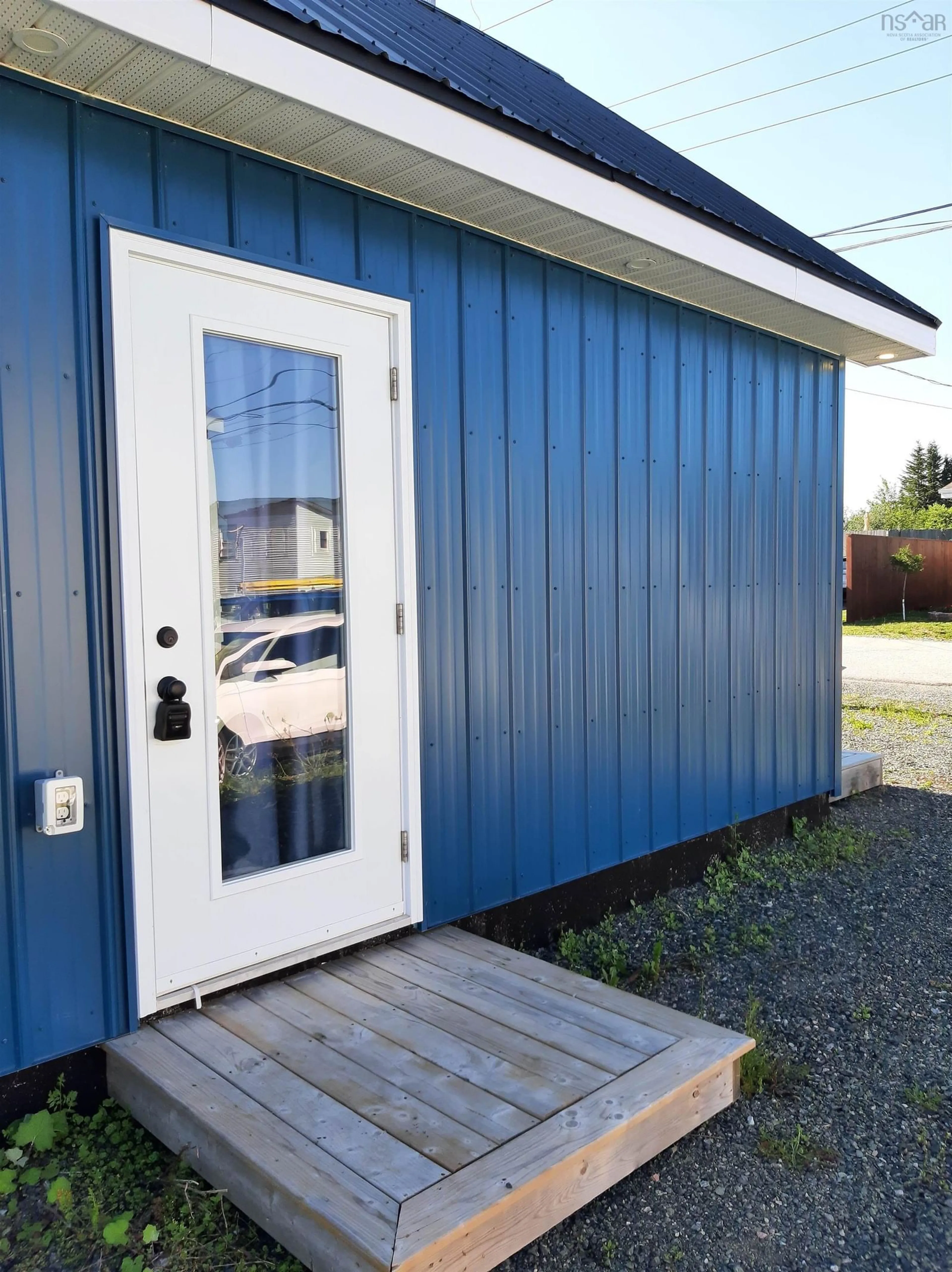Home with vinyl exterior material, street for 46 Queen St, Scotchtown Nova Scotia B1H 1G2