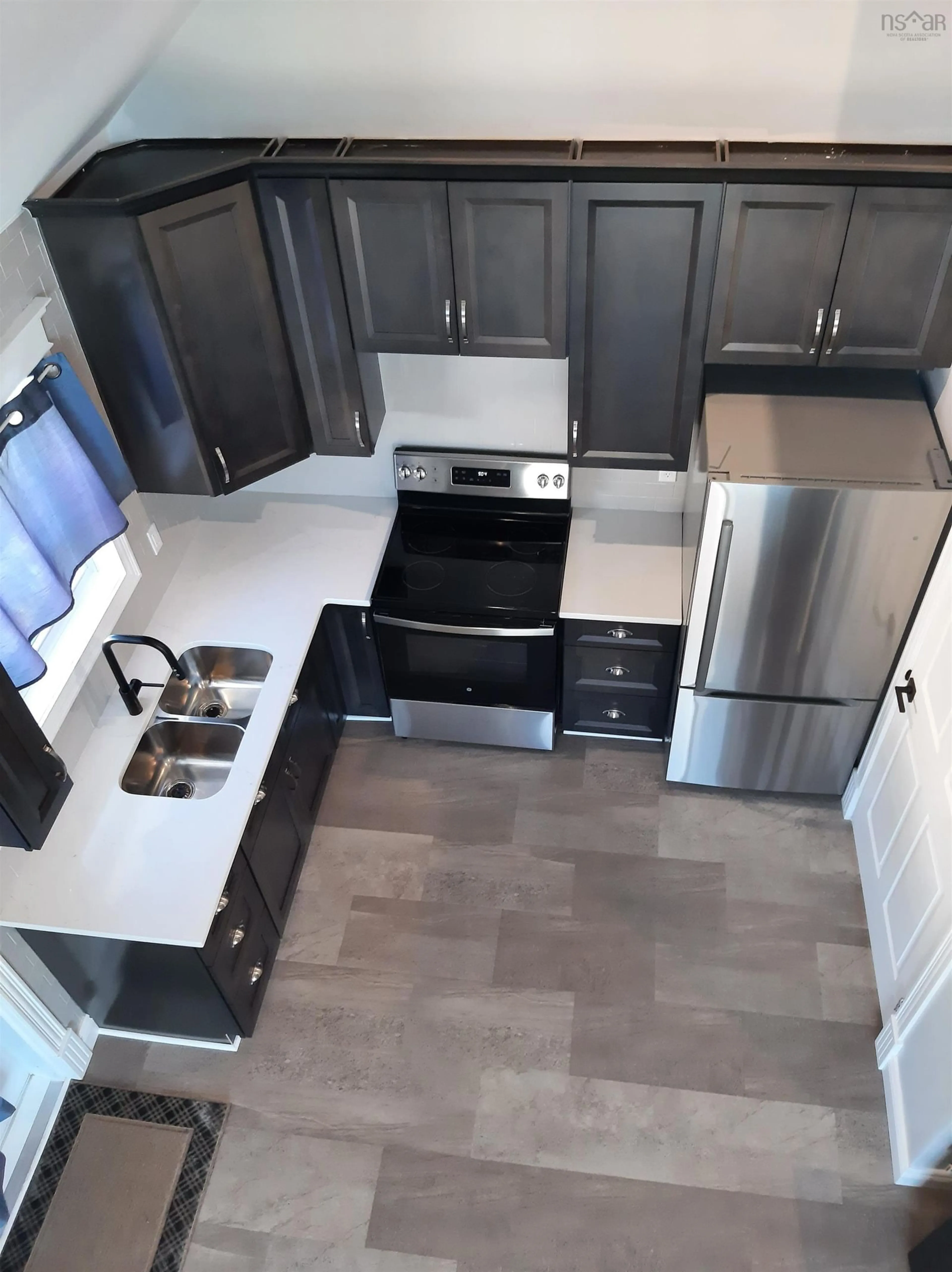 Standard kitchen, ceramic/tile floor for 46 Queen St, Scotchtown Nova Scotia B1H 1G2