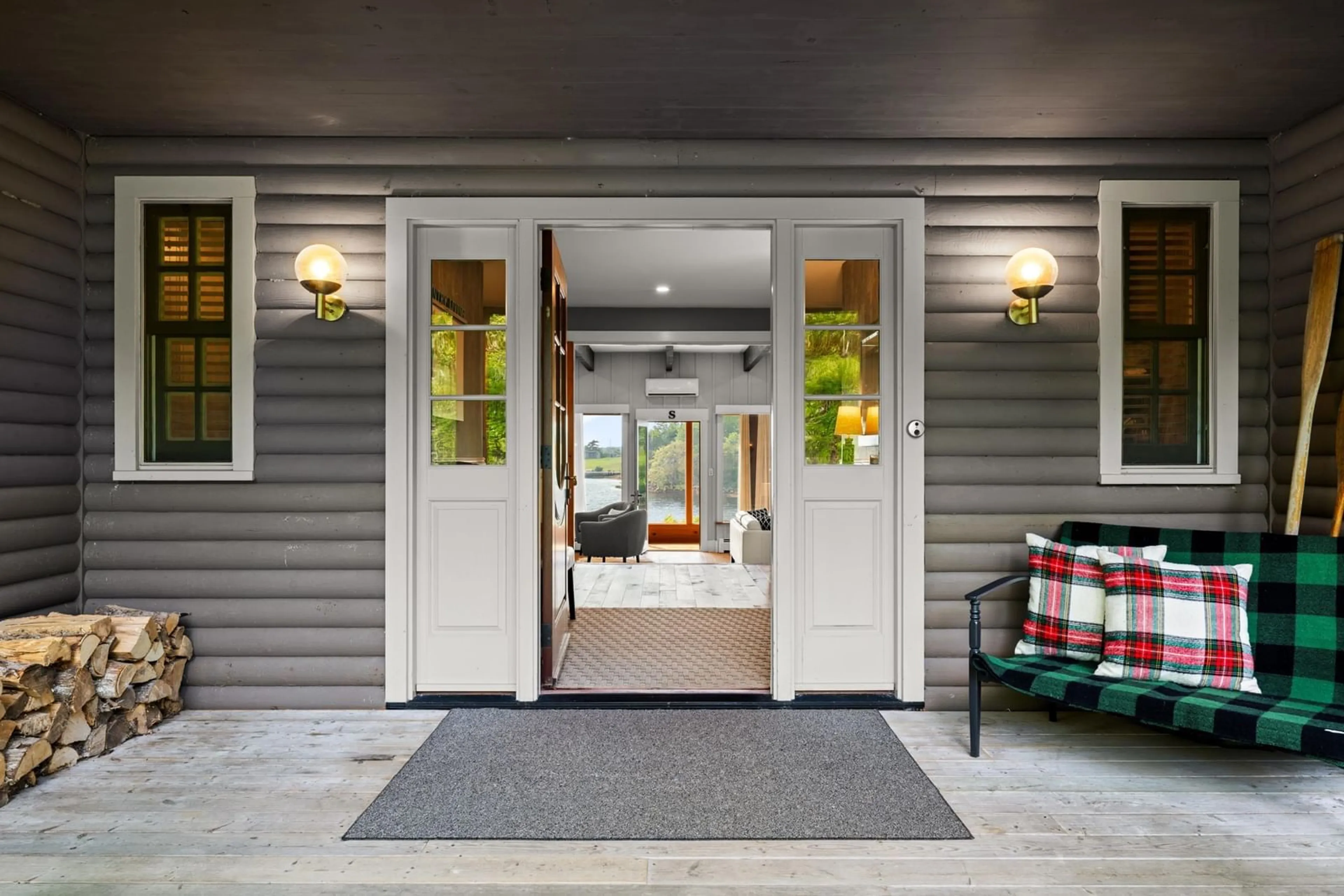 Indoor entryway for 10680 Peggys Cove Rd, Glen Margaret Nova Scotia B3Z 3E6