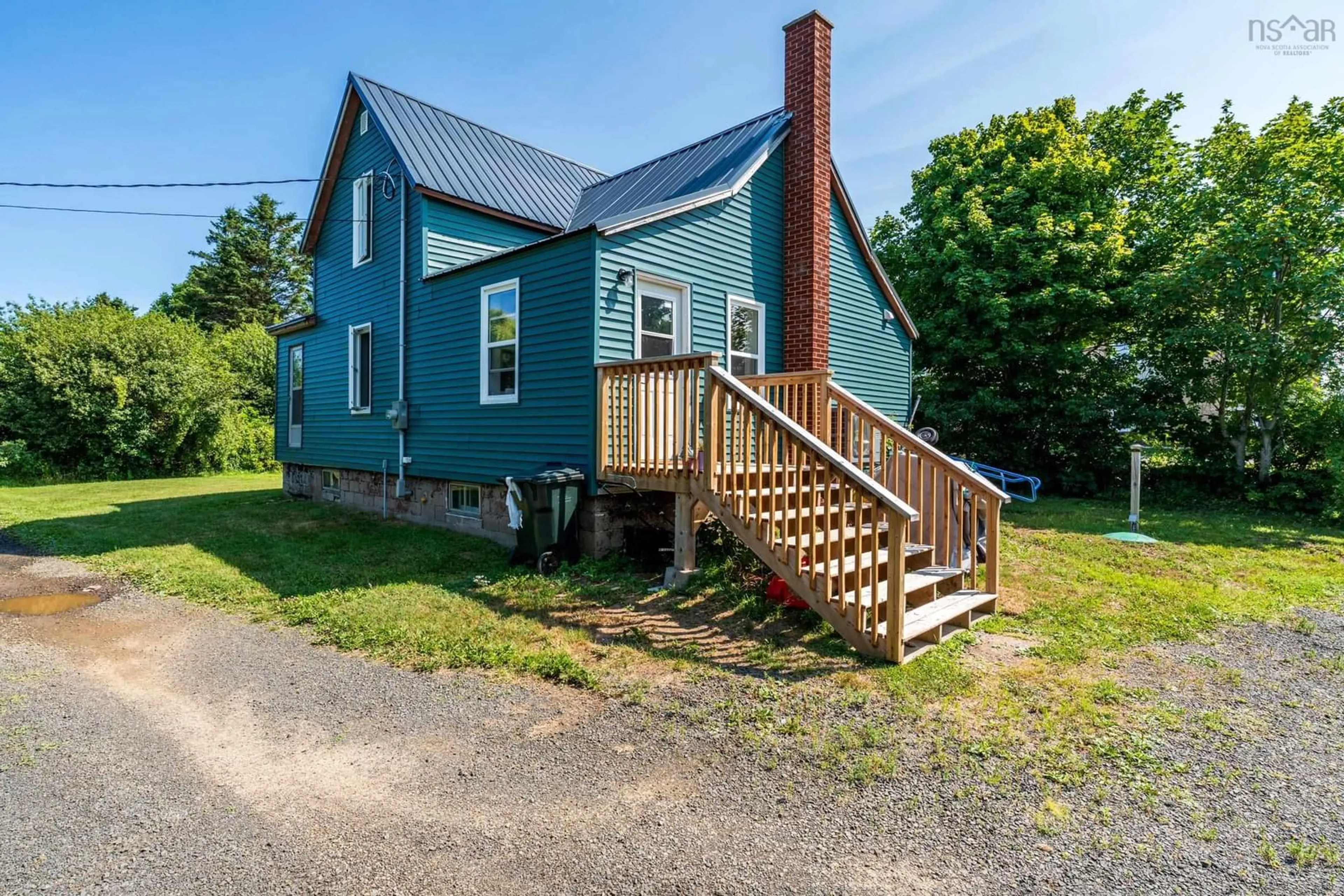 A pic from outside/outdoor area/front of a property/back of a property/a pic from drone, unknown for 69 Church Street, Digby Nova Scotia B0V 1A0