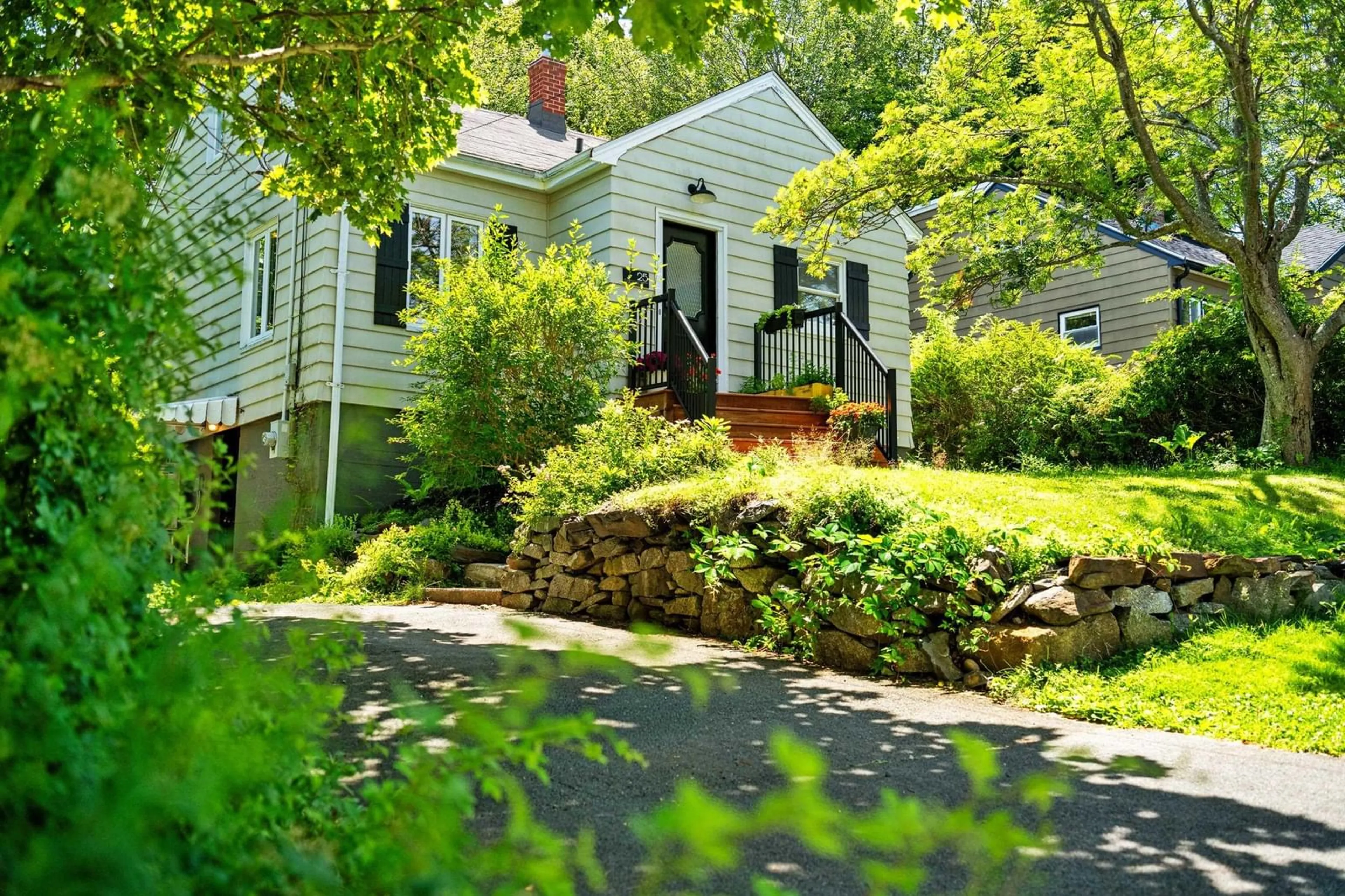 Unknown for 25 Edgehill Rd, Halifax Nova Scotia B3N 1G5