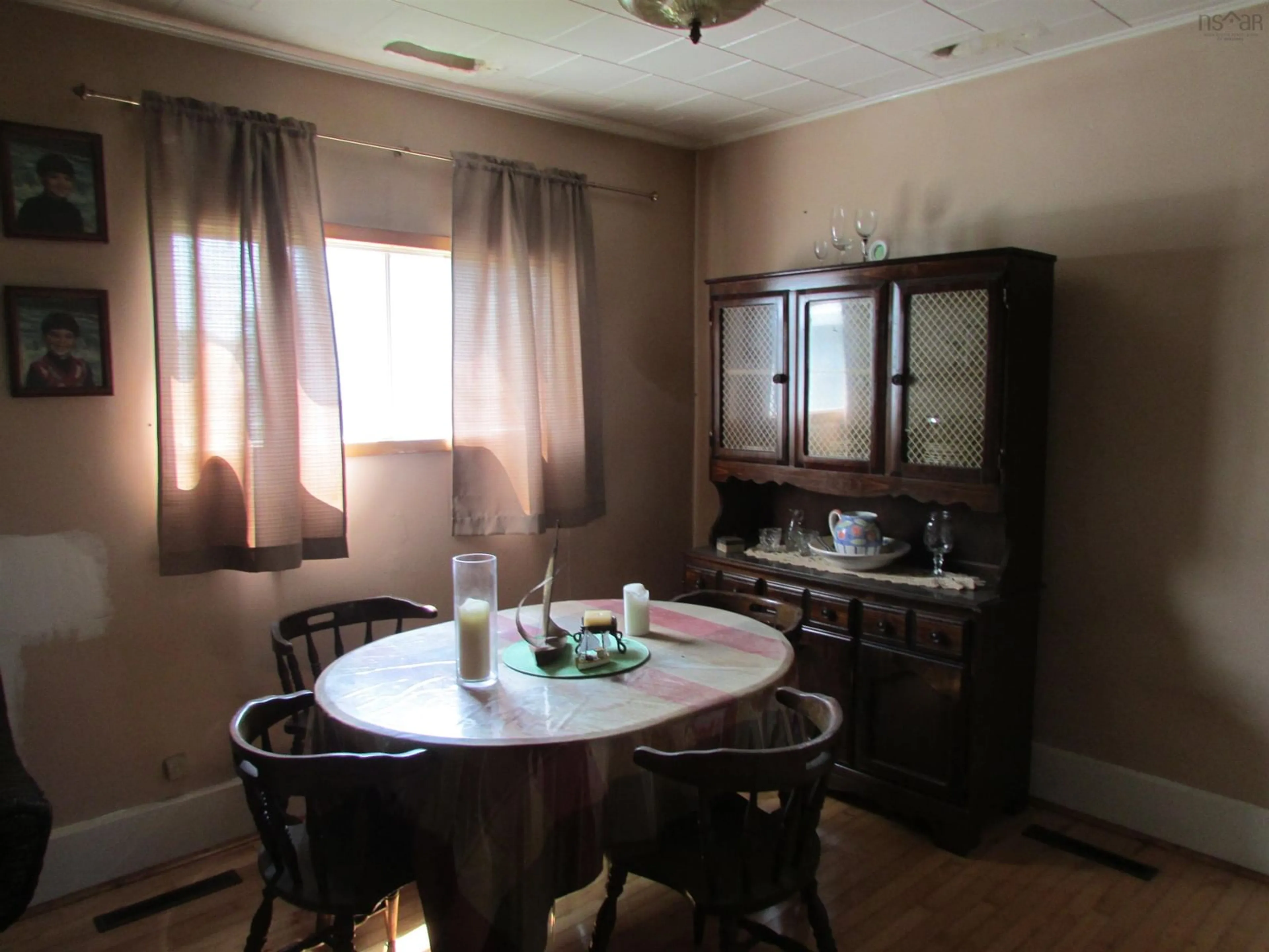 Dining room, unknown for 35 Regent St, North Sydney Nova Scotia B2A 2E7