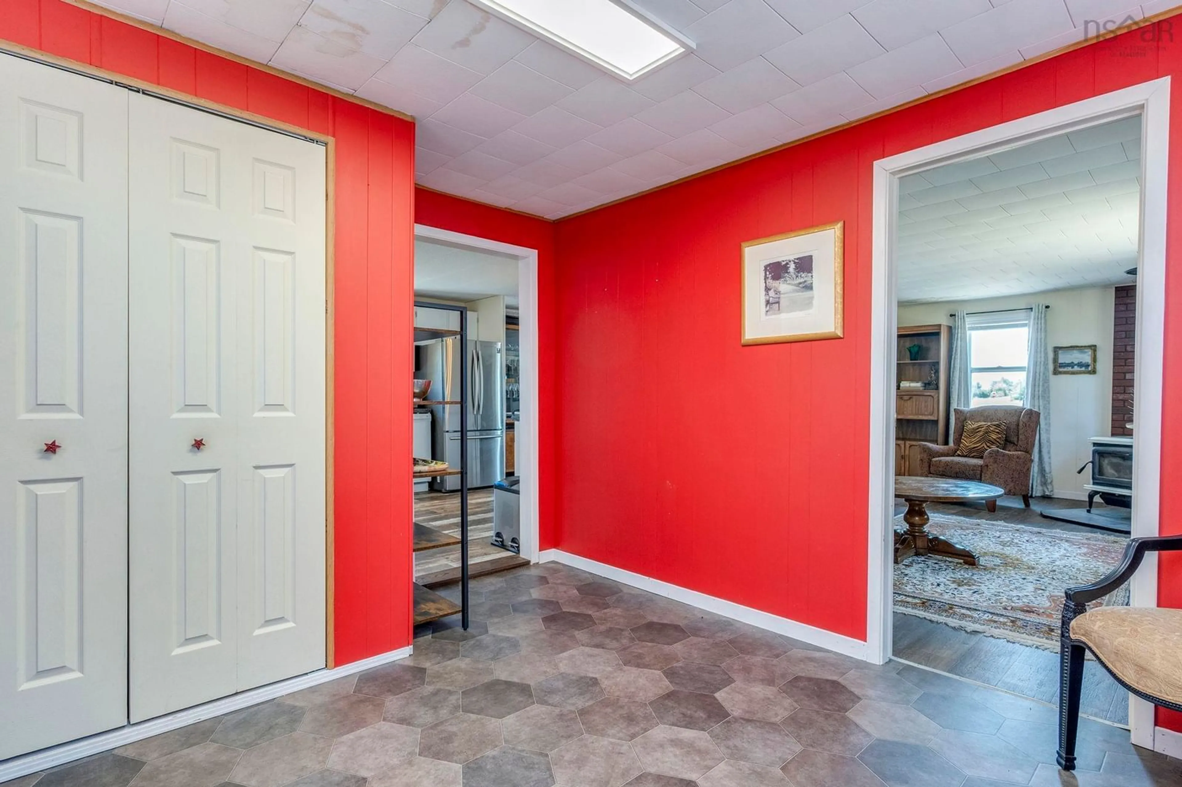 Indoor entryway for 7426 1 Hwy, Upper Granville Nova Scotia B0S 1C0