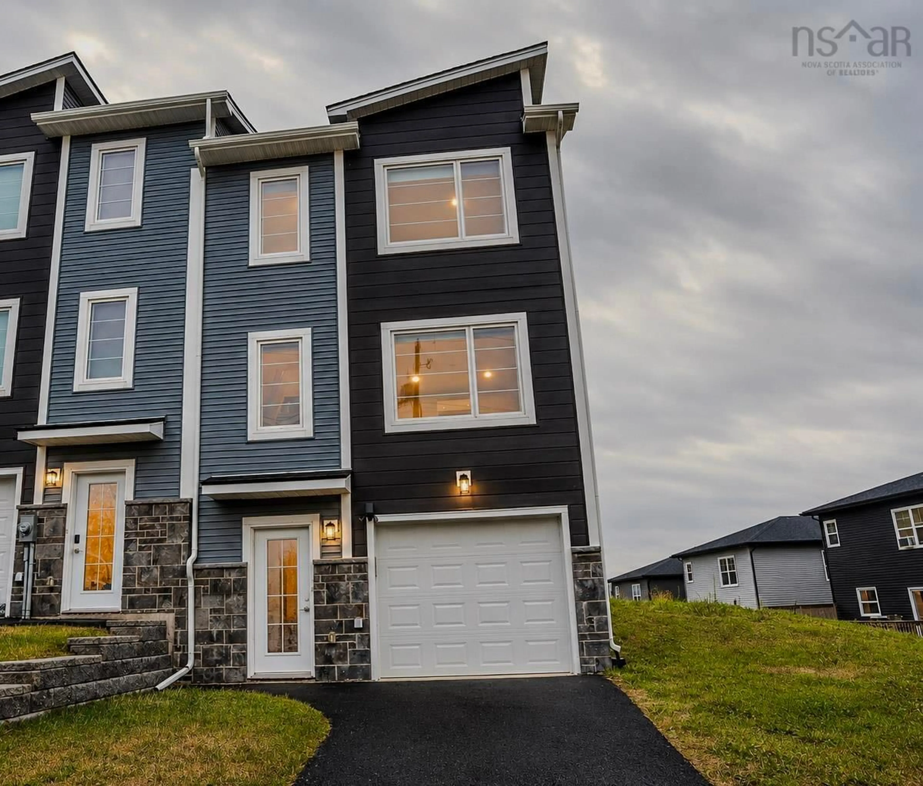 Home with vinyl exterior material, street for 17 Grosse St, Beechville Nova Scotia B3T 0M7