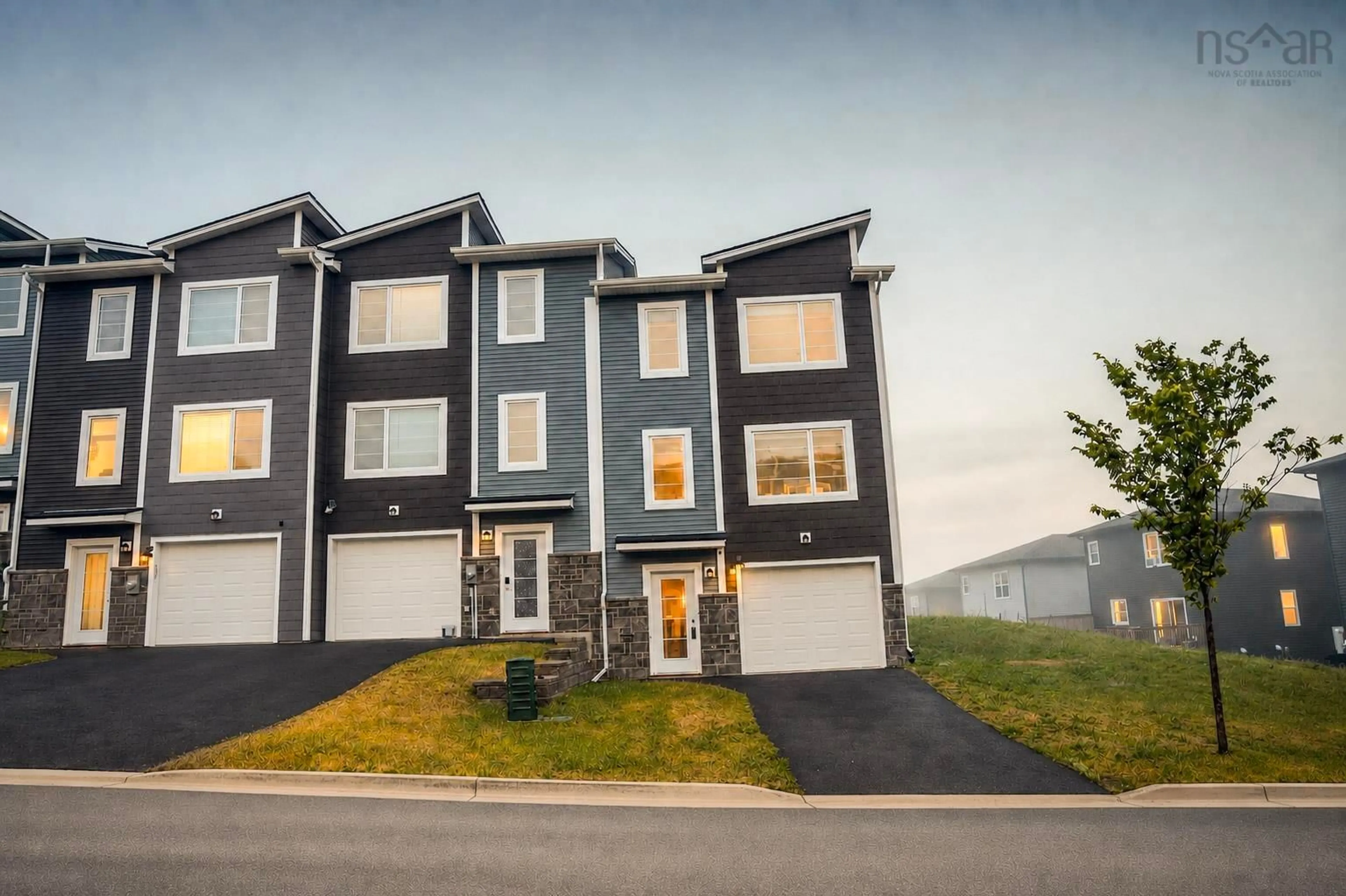 Home with vinyl exterior material, street for 17 Grosse St, Beechville Nova Scotia B3T 0M7