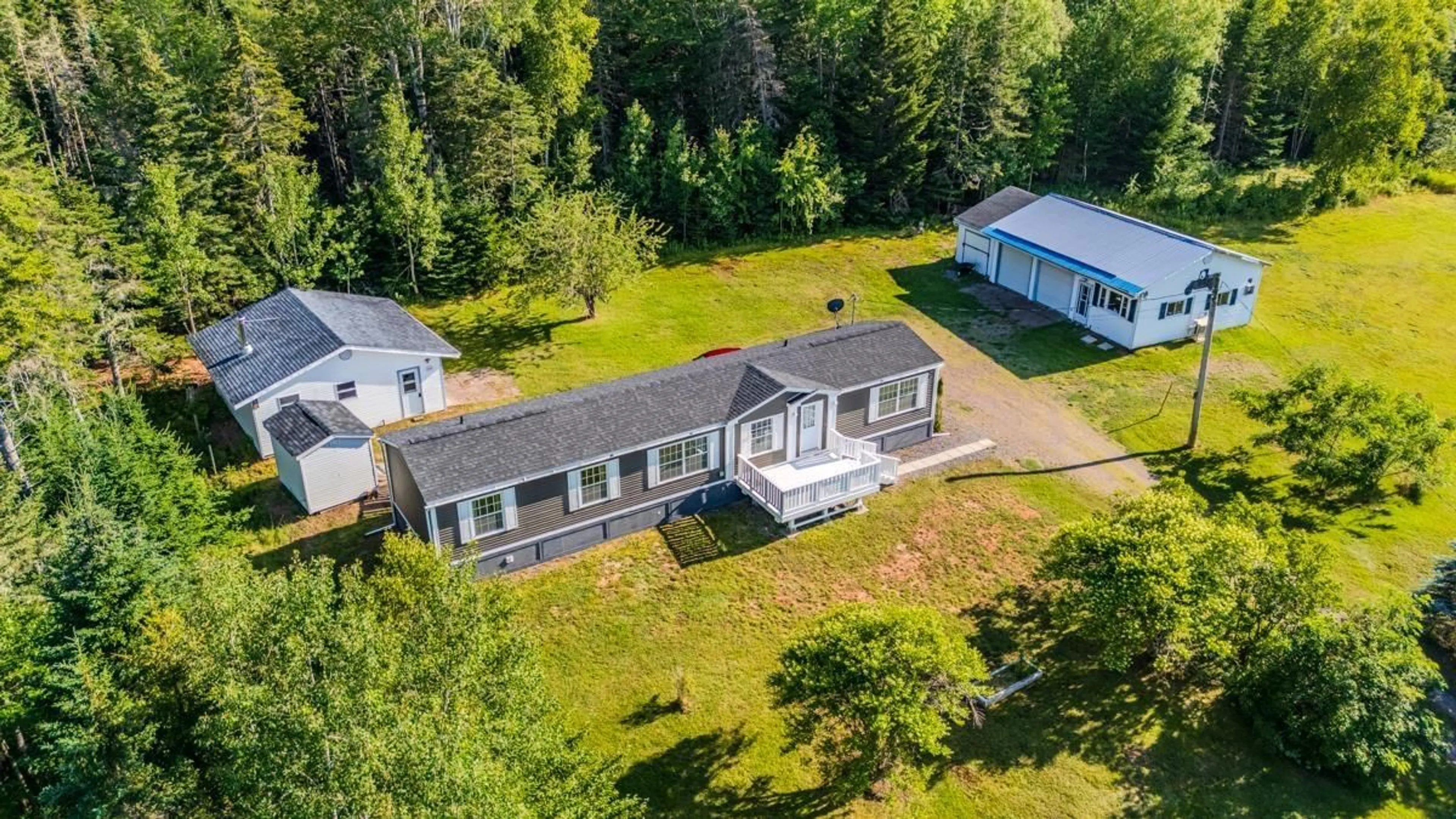 A pic from outside/outdoor area/front of a property/back of a property/a pic from drone, unknown for 5328 Hwy 2 Hwy, Bass River Nova Scotia B0M 1B0
