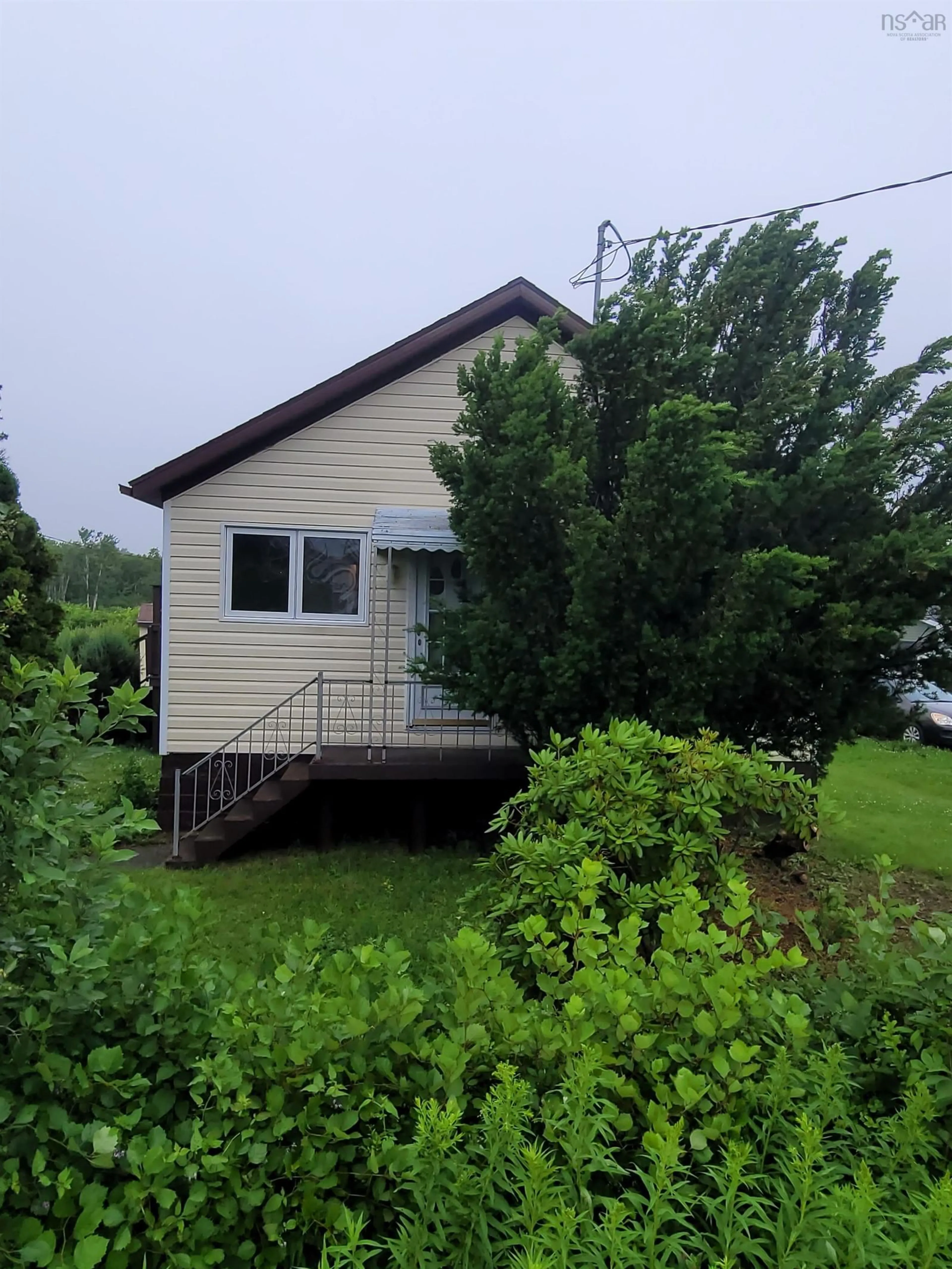 Shed for 2 Low St, Glace Bay Nova Scotia B1A 6K5