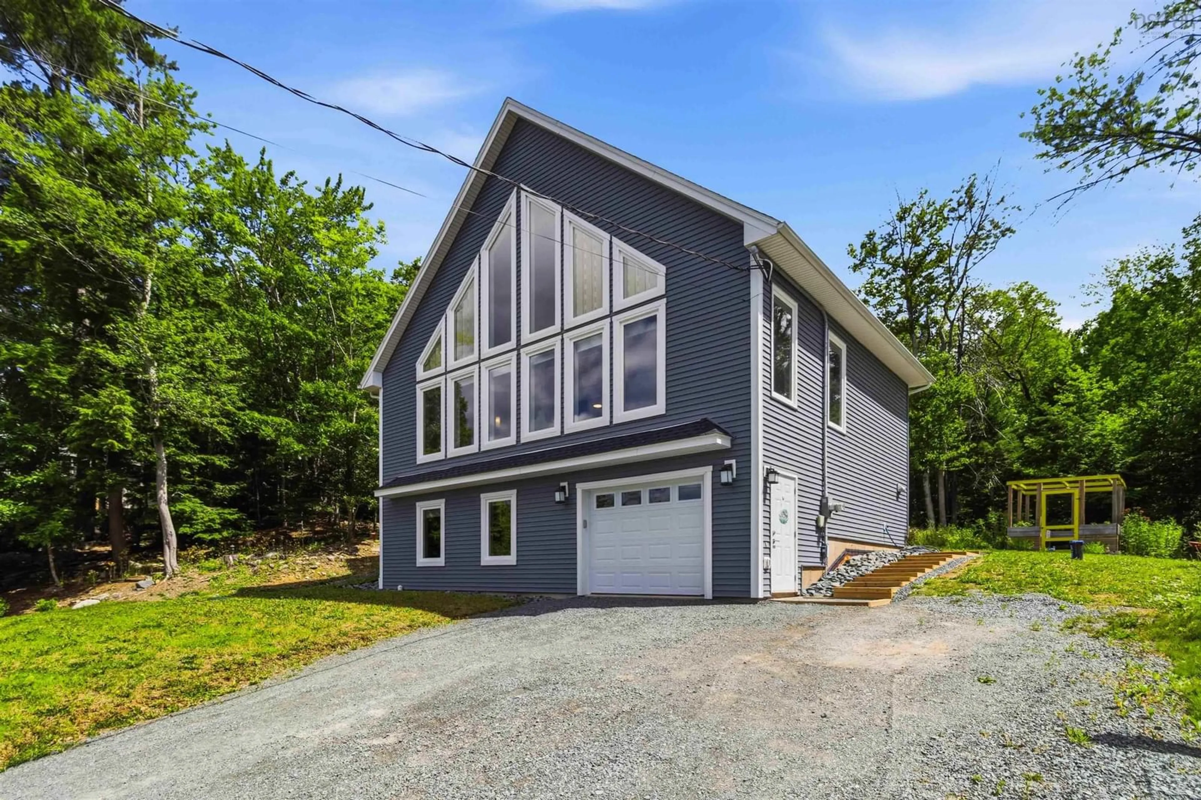 Home with vinyl exterior material, unknown for 4040 Highway 2, Fletchers Lake Nova Scotia B2T 1A3