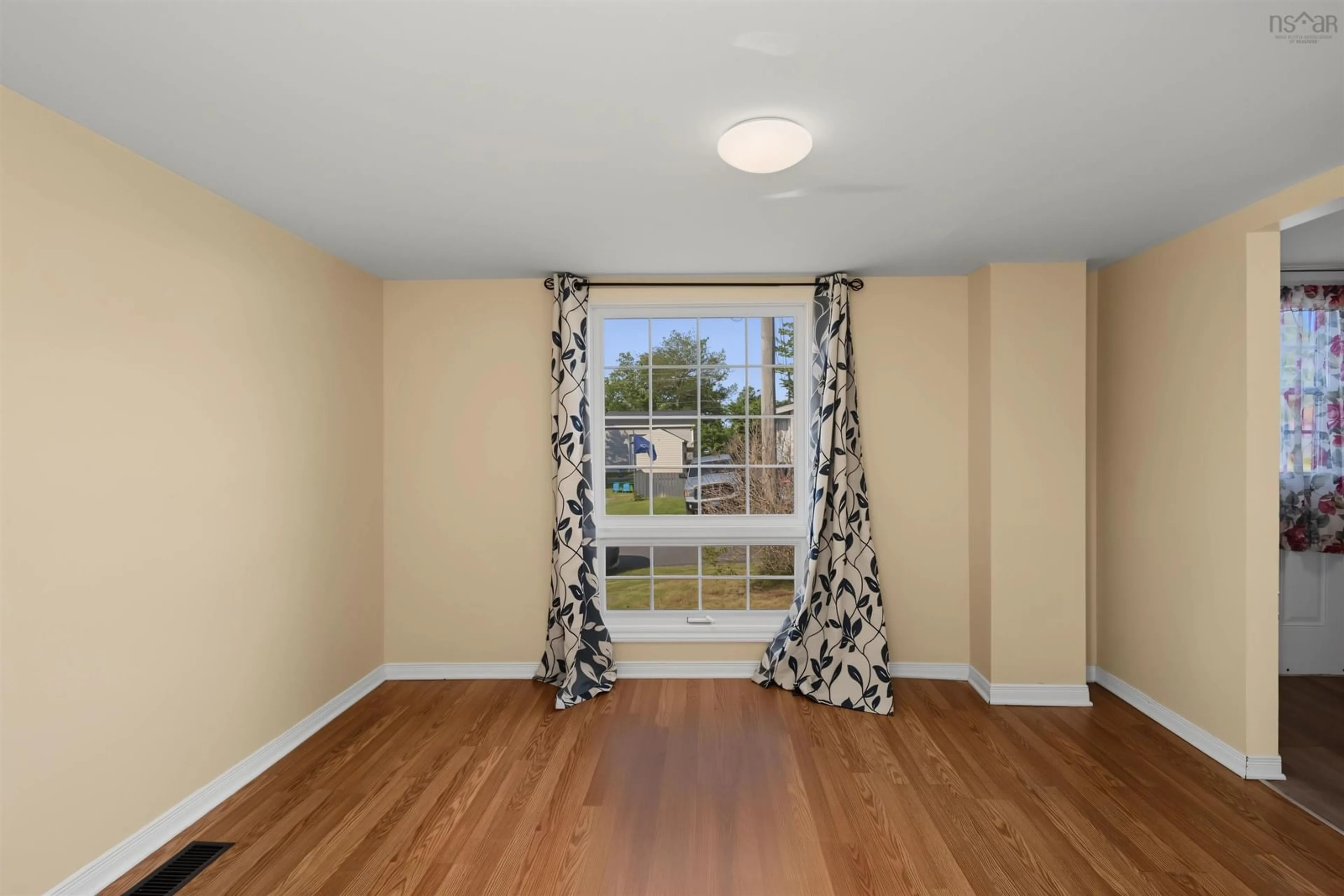 A pic of a room for 4 Mcpherson St, Glace Bay Nova Scotia B1A 2A7