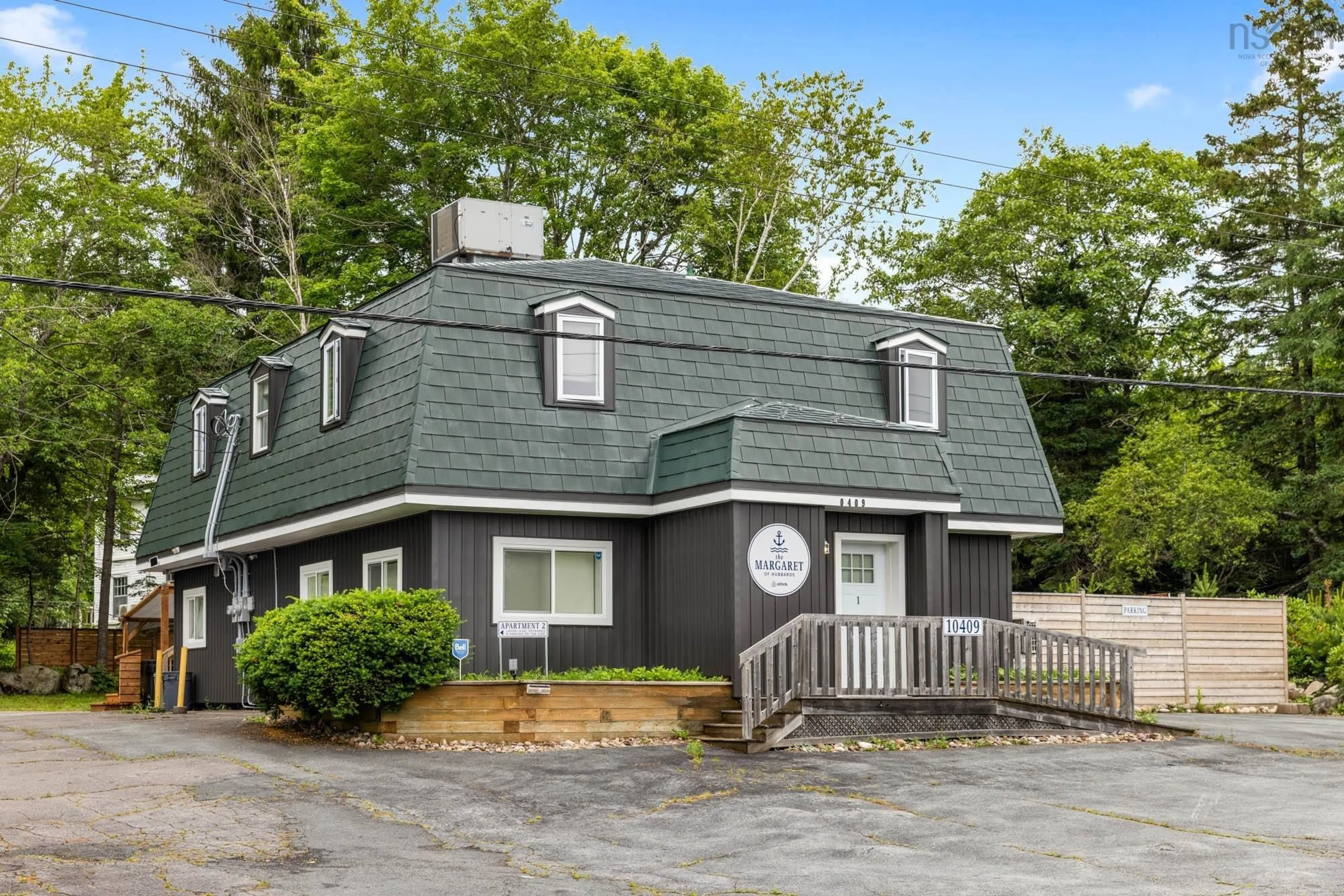Home with vinyl exterior material, unknown for 10409 St. Margaret's Bay Rd, Hubbards Nova Scotia B0J 1N0