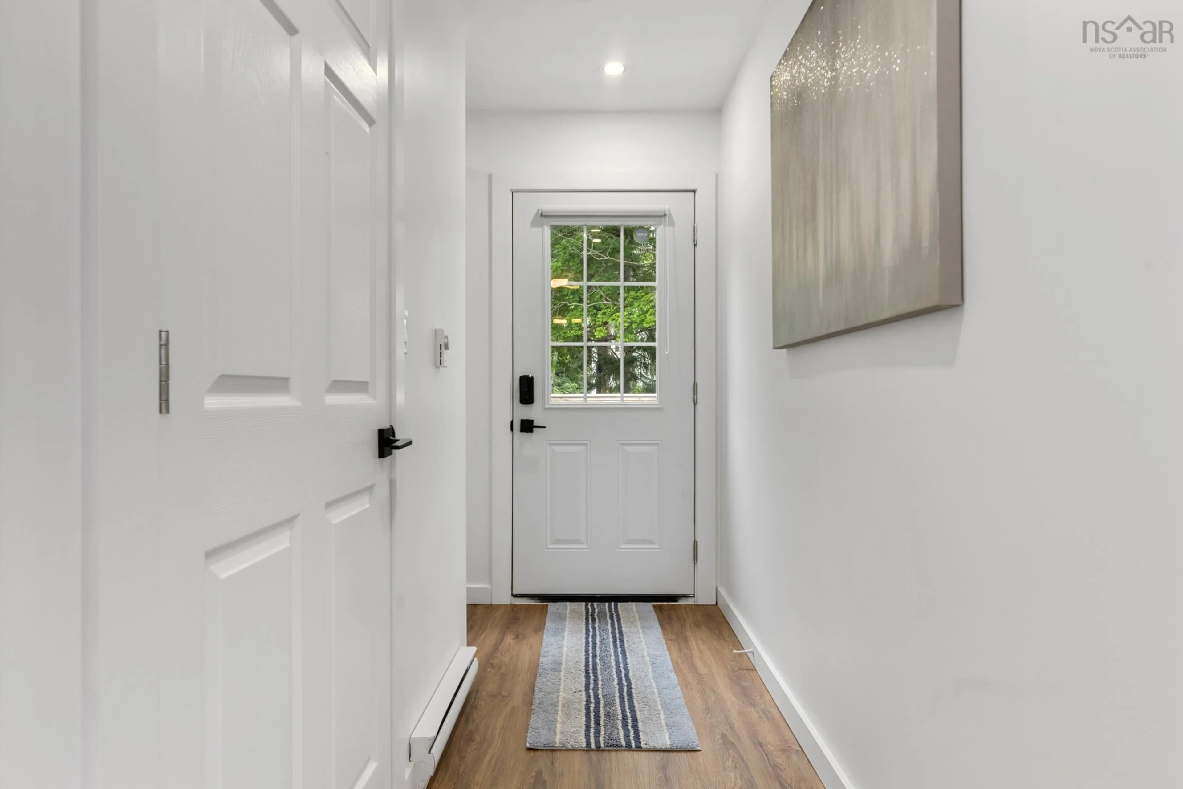 Indoor entryway for 10409 St. Margaret's Bay Rd, Hubbards Nova Scotia B0J 1N0
