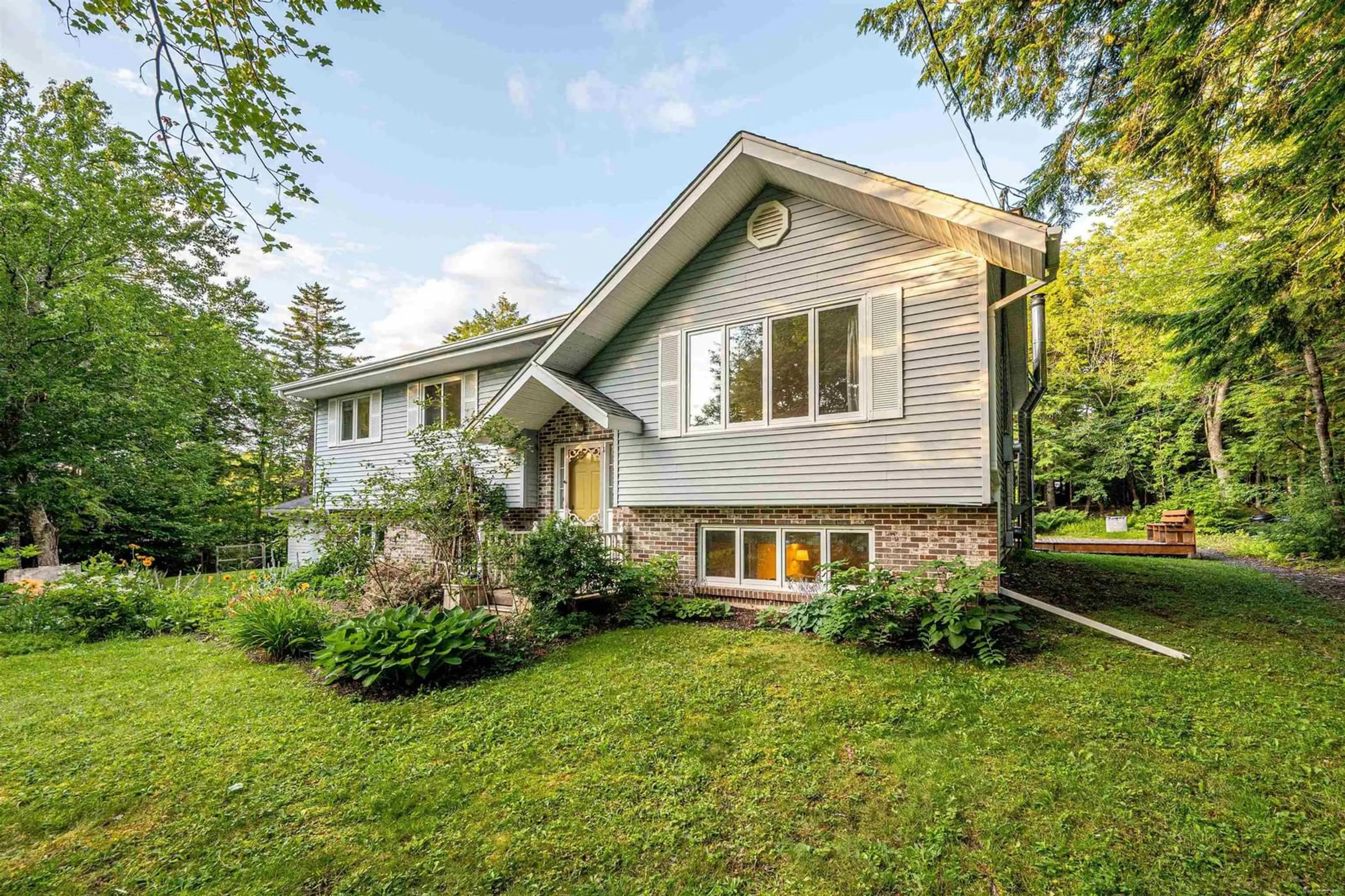 Unknown for 10 Elmwood Crt, Sackville Nova Scotia B4E 3B1